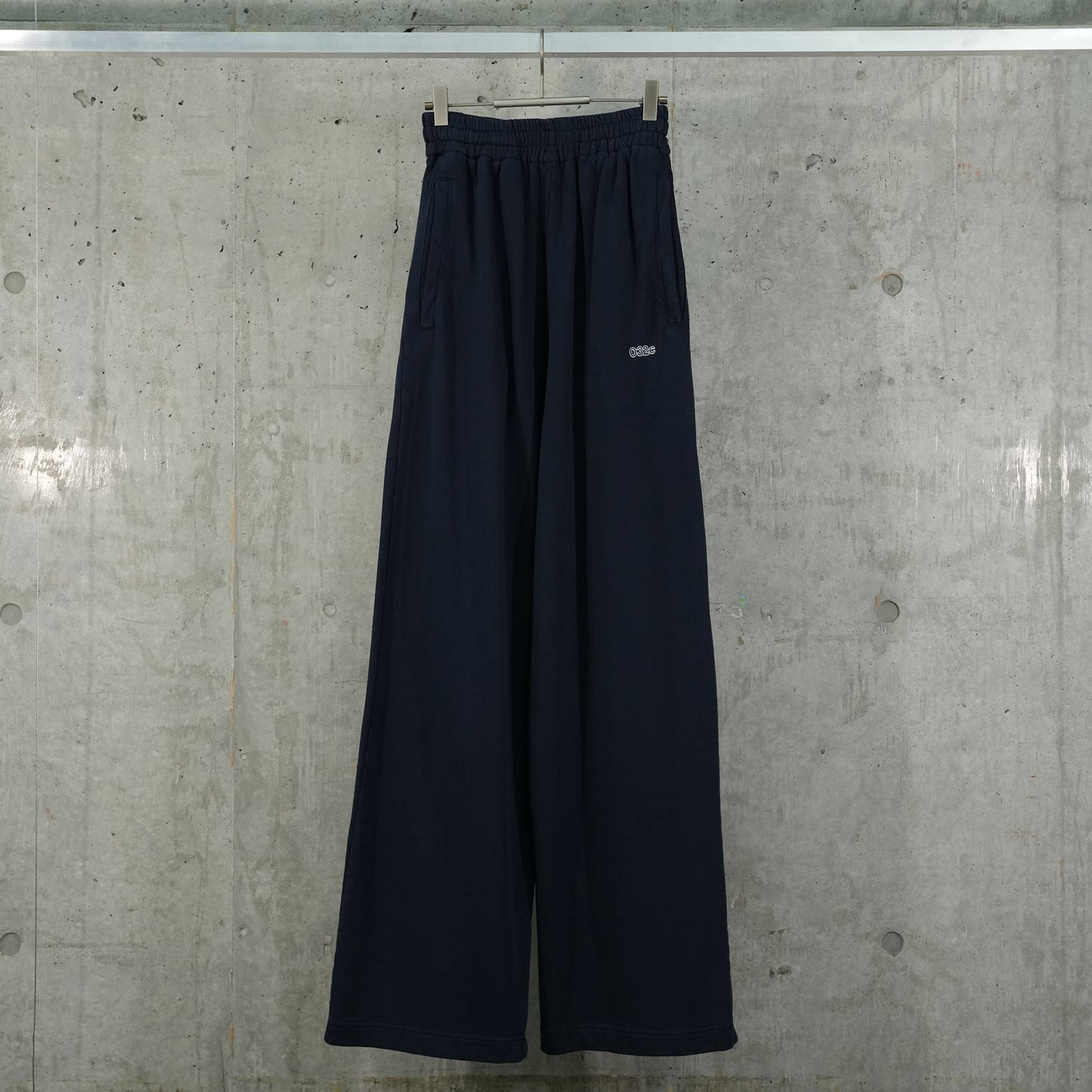 ''RÓZSA VICTORIA'' STRAIGHT CUT SWEATPANTS / DARK BLUE