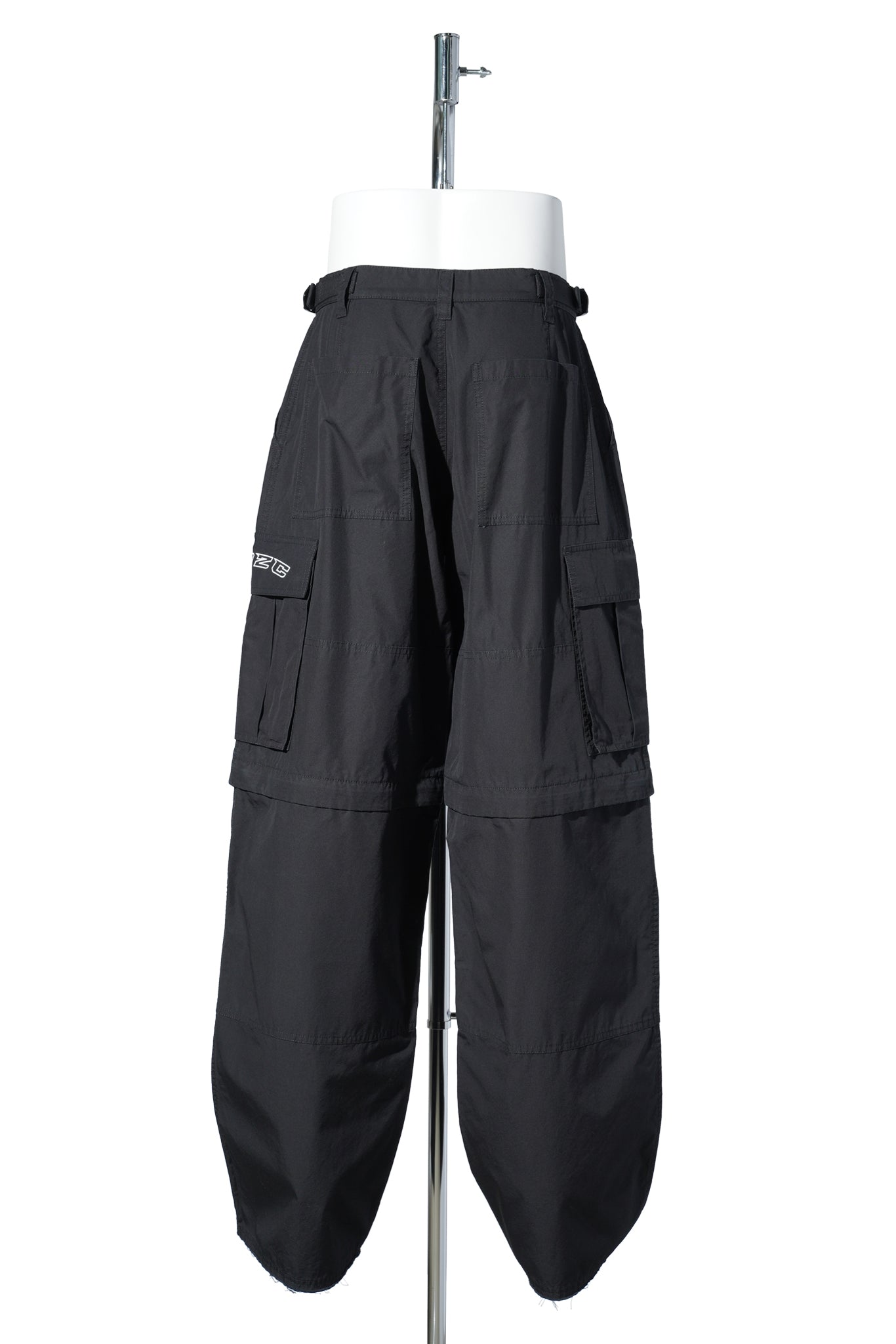 "DOUBLE-EDGED SWORD" CARGO PANTS / BLACK