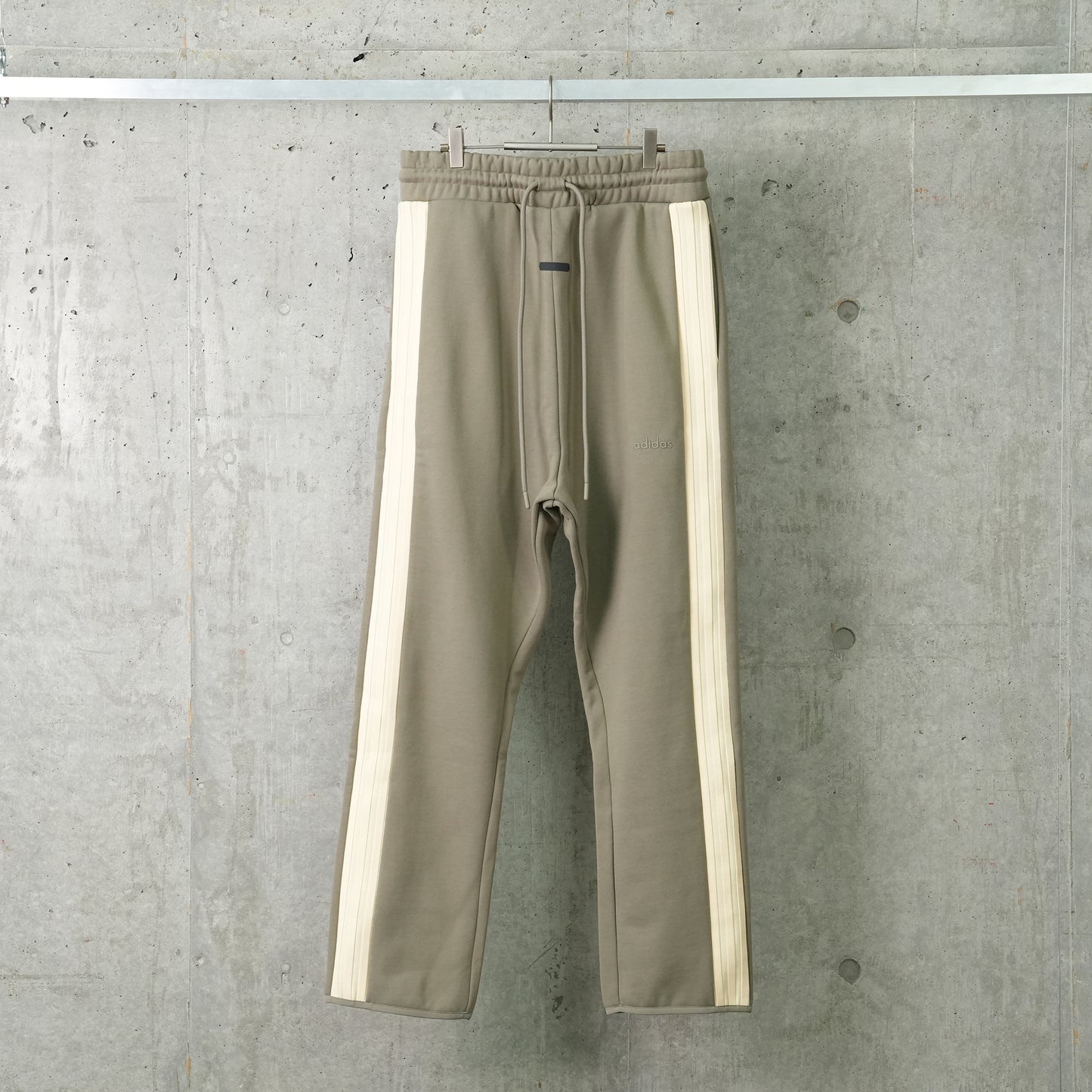 ATHLETICS PANT / CLAY/PALE YELLOW