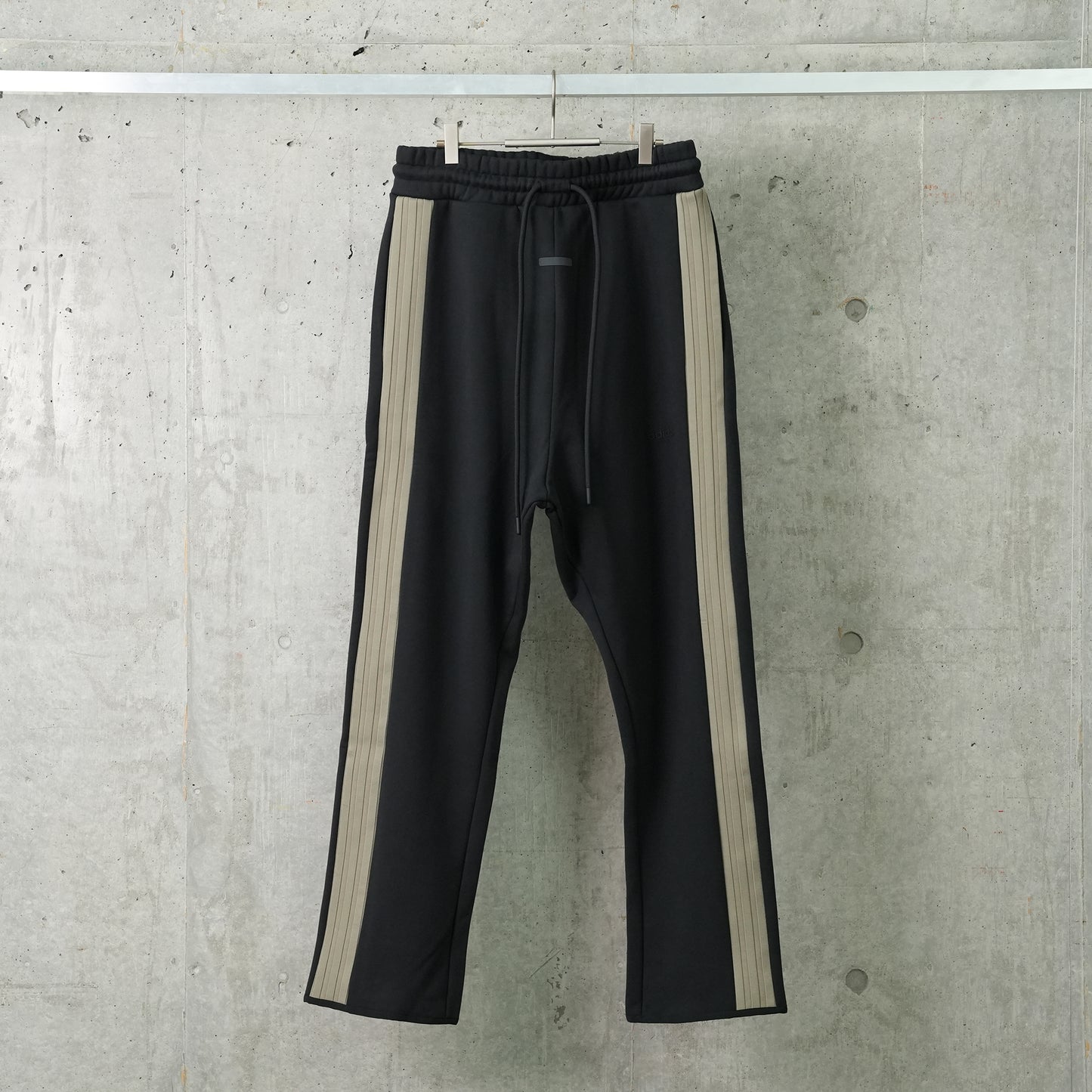 ATHLETICS PANT / BLACK/CLAY