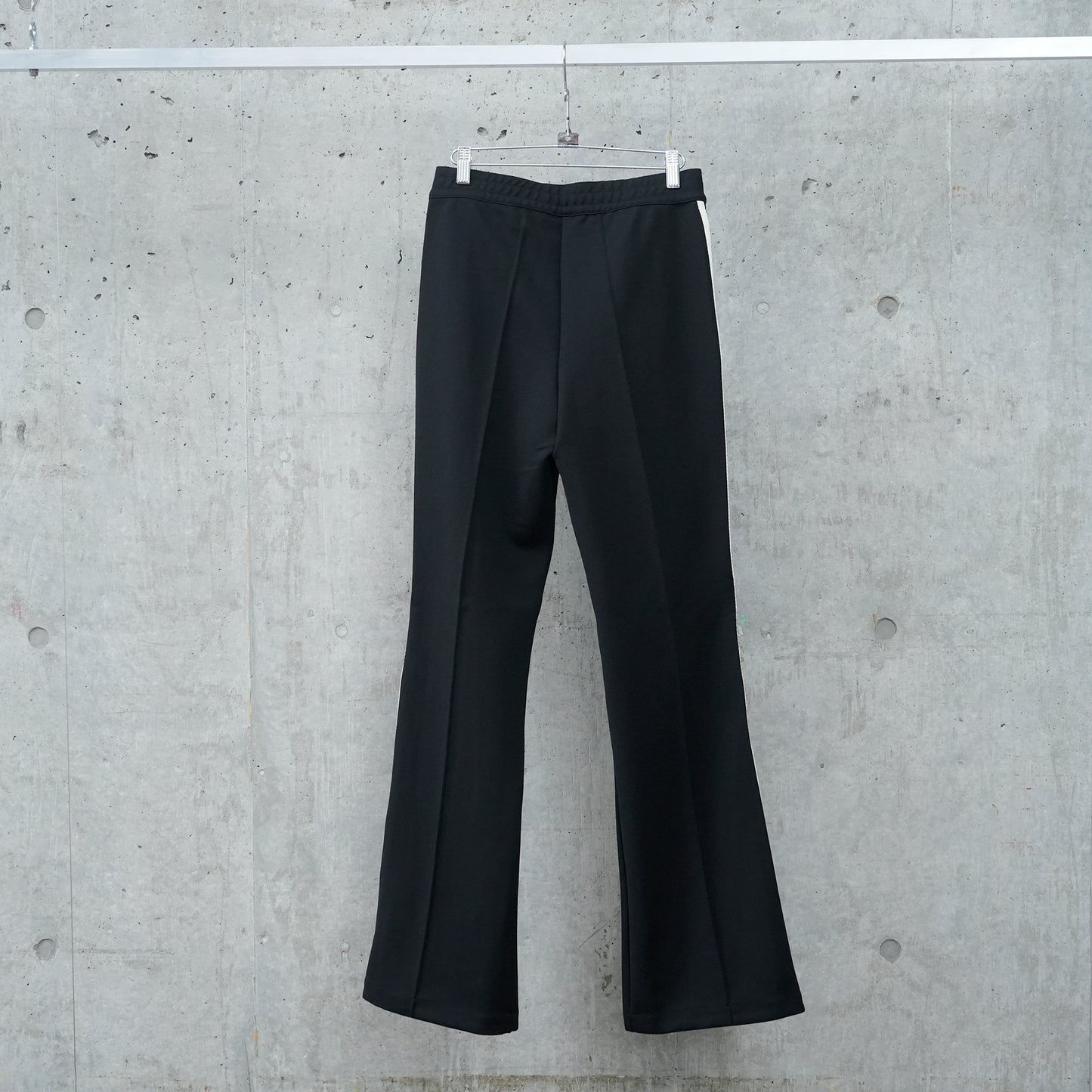 TRACK PANTS / BLACK