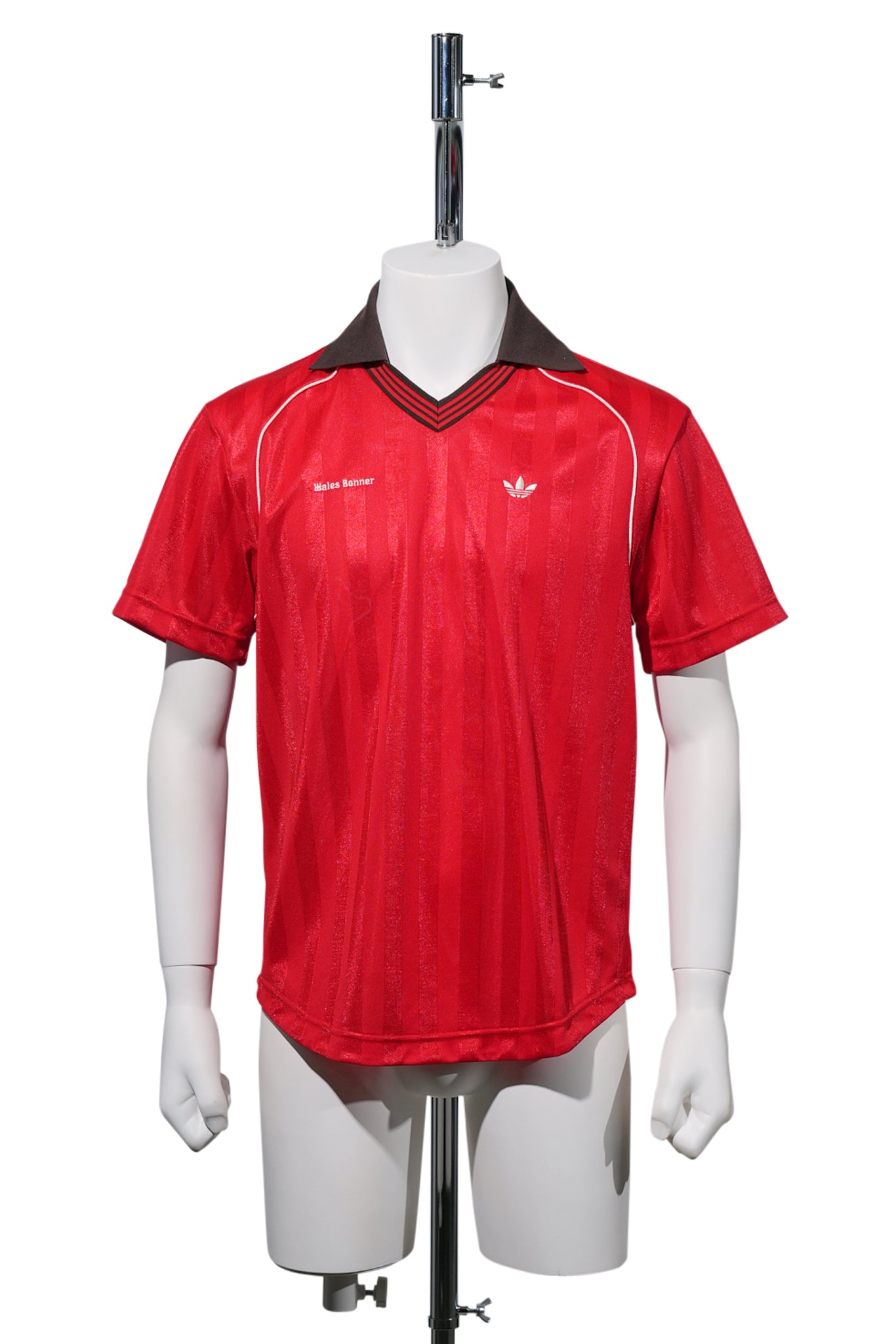 WB FTBL TEE / BETTER SCARLET