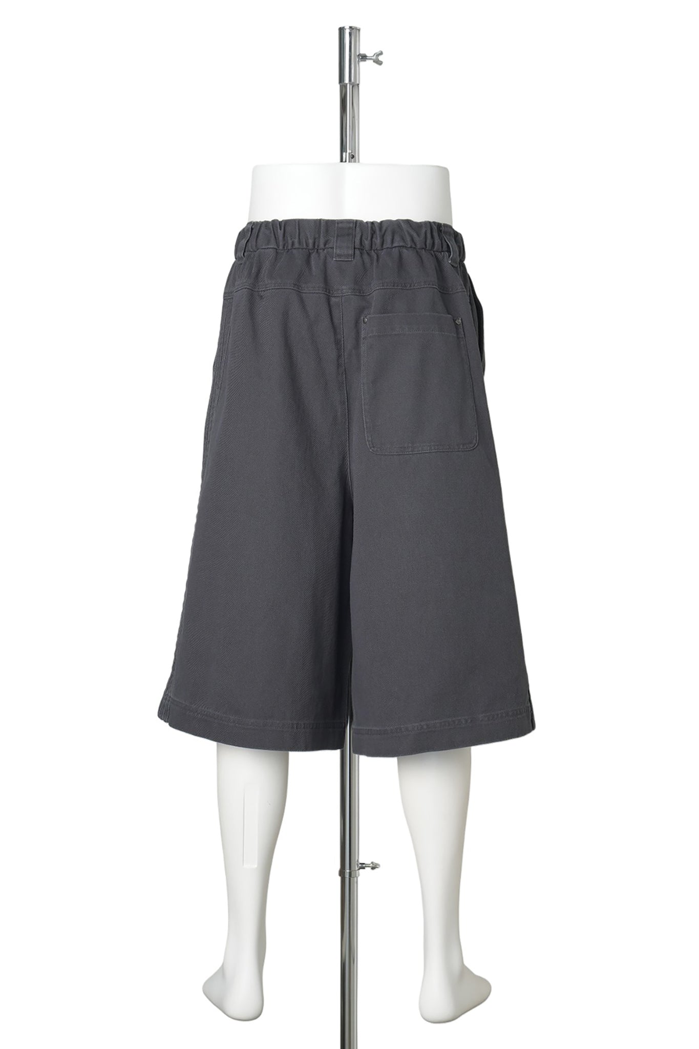 DOUBLE PLEATED JORTS / CARBON