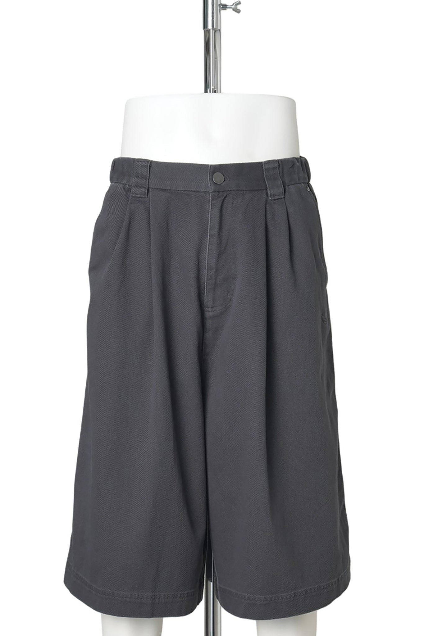 DOUBLE PLEATED JORTS / CARBON