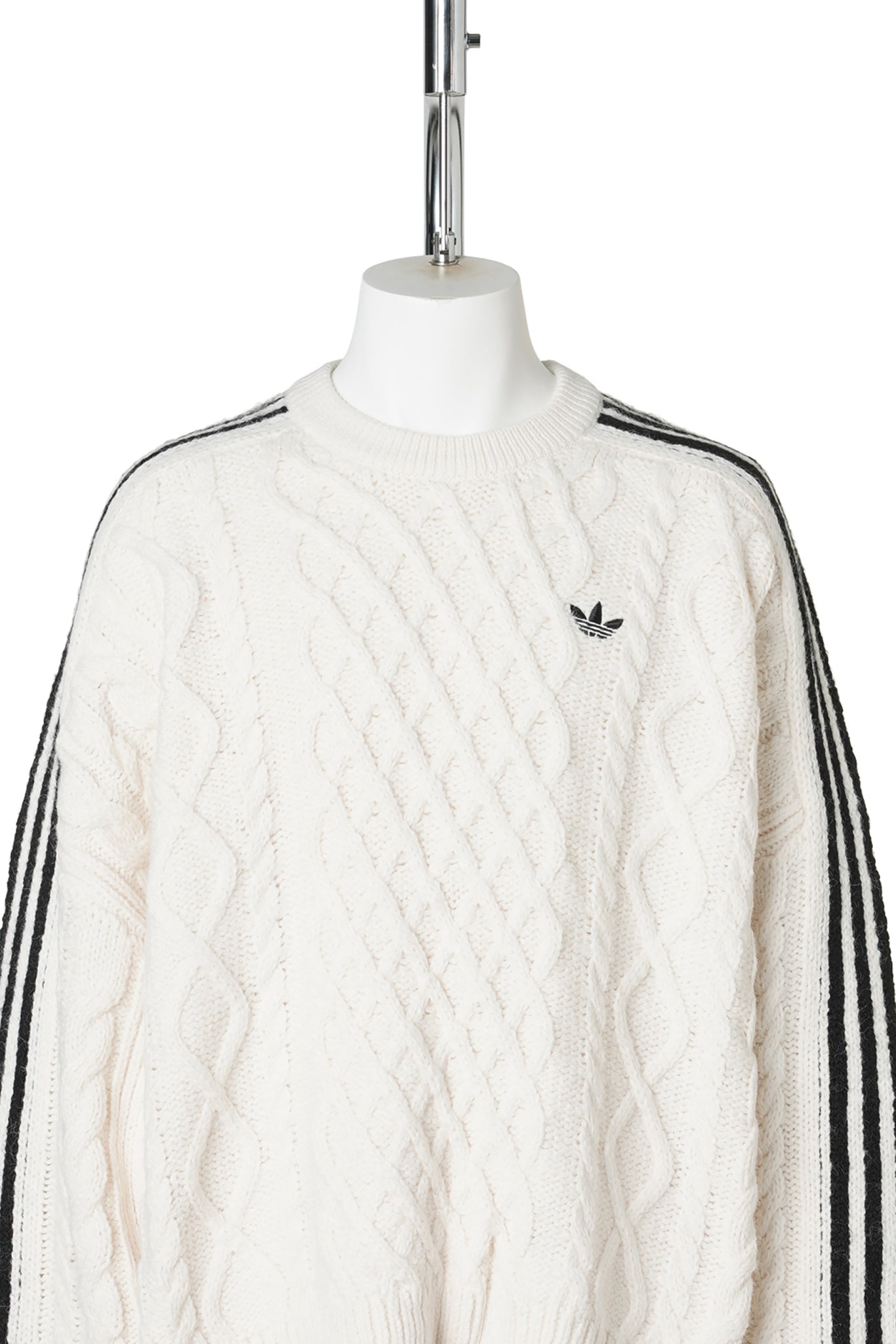 CABLEKNIT SWEATER / CWHITE/BLACK