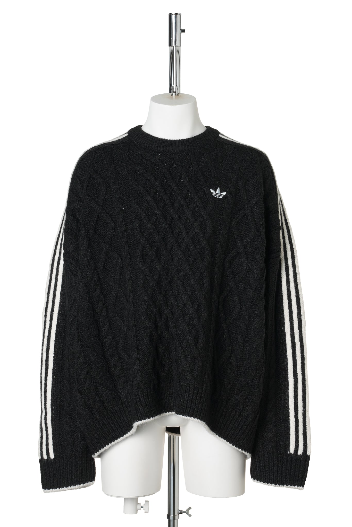 CABLEKNIT SWEATER / BLACK/CWHITE