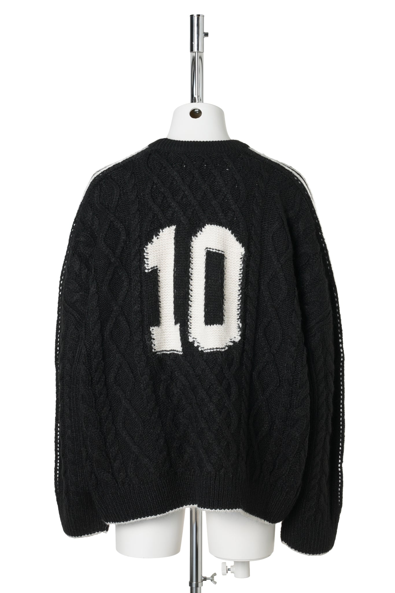 CABLEKNIT SWEATER / BLACK/CWHITE