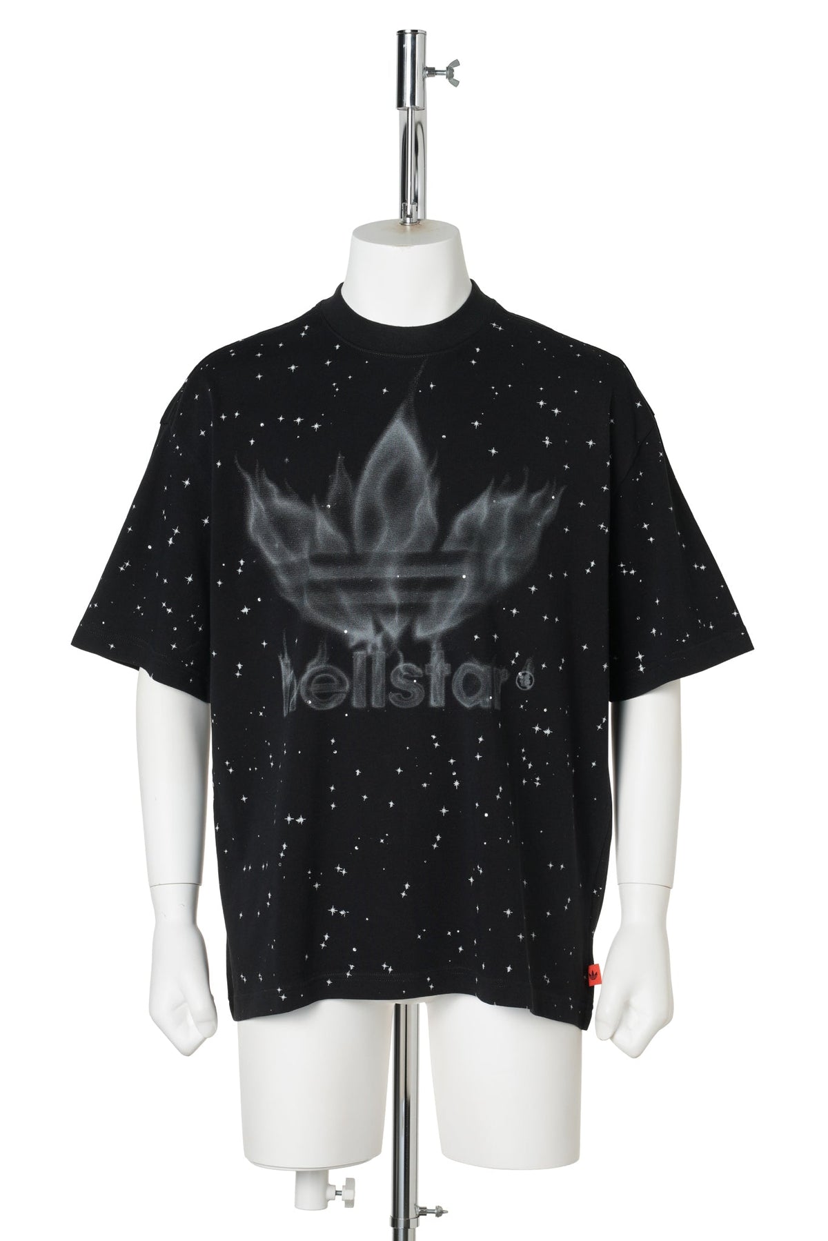 GRAPHIC T BLACK / BLACK