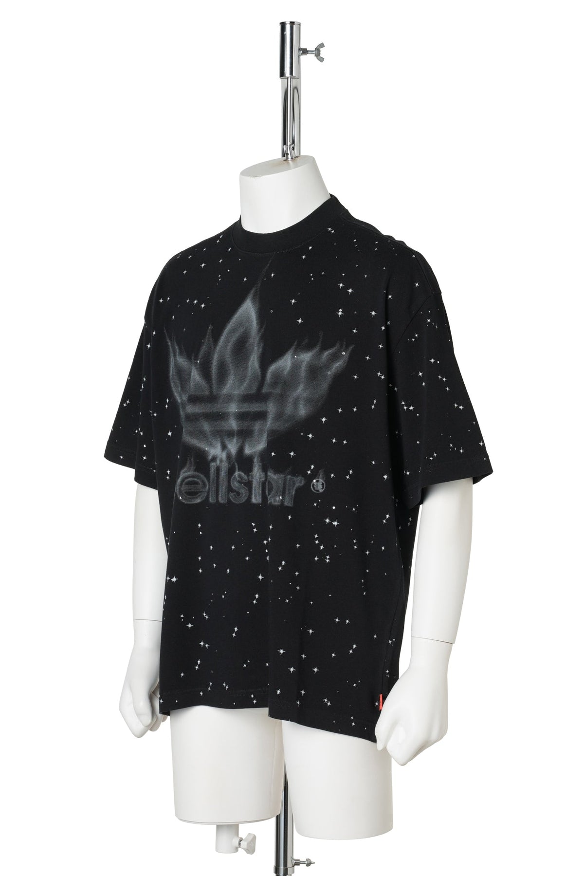 GRAPHIC T BLACK / BLACK