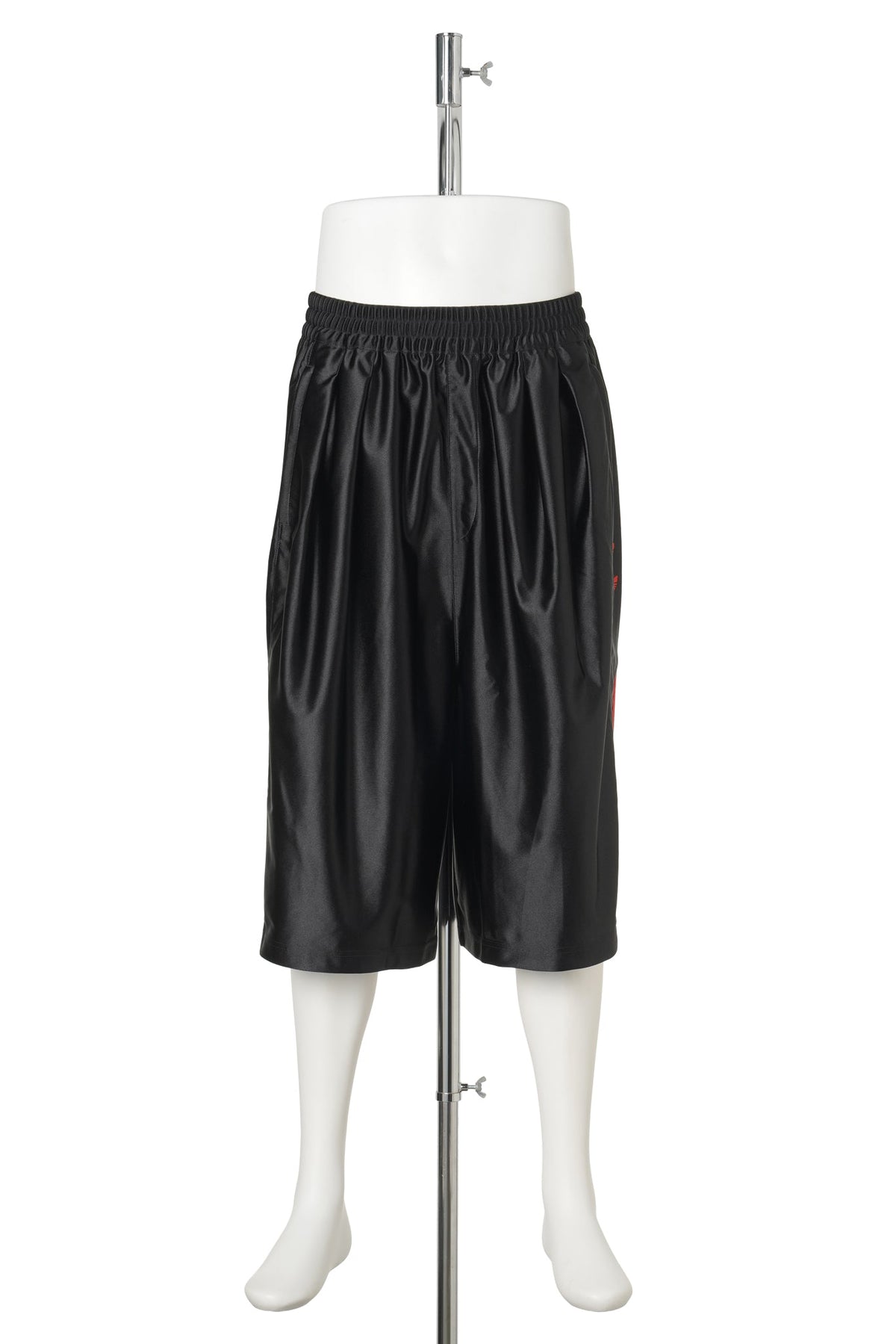 WC DAZZLE SHORT / BLACK