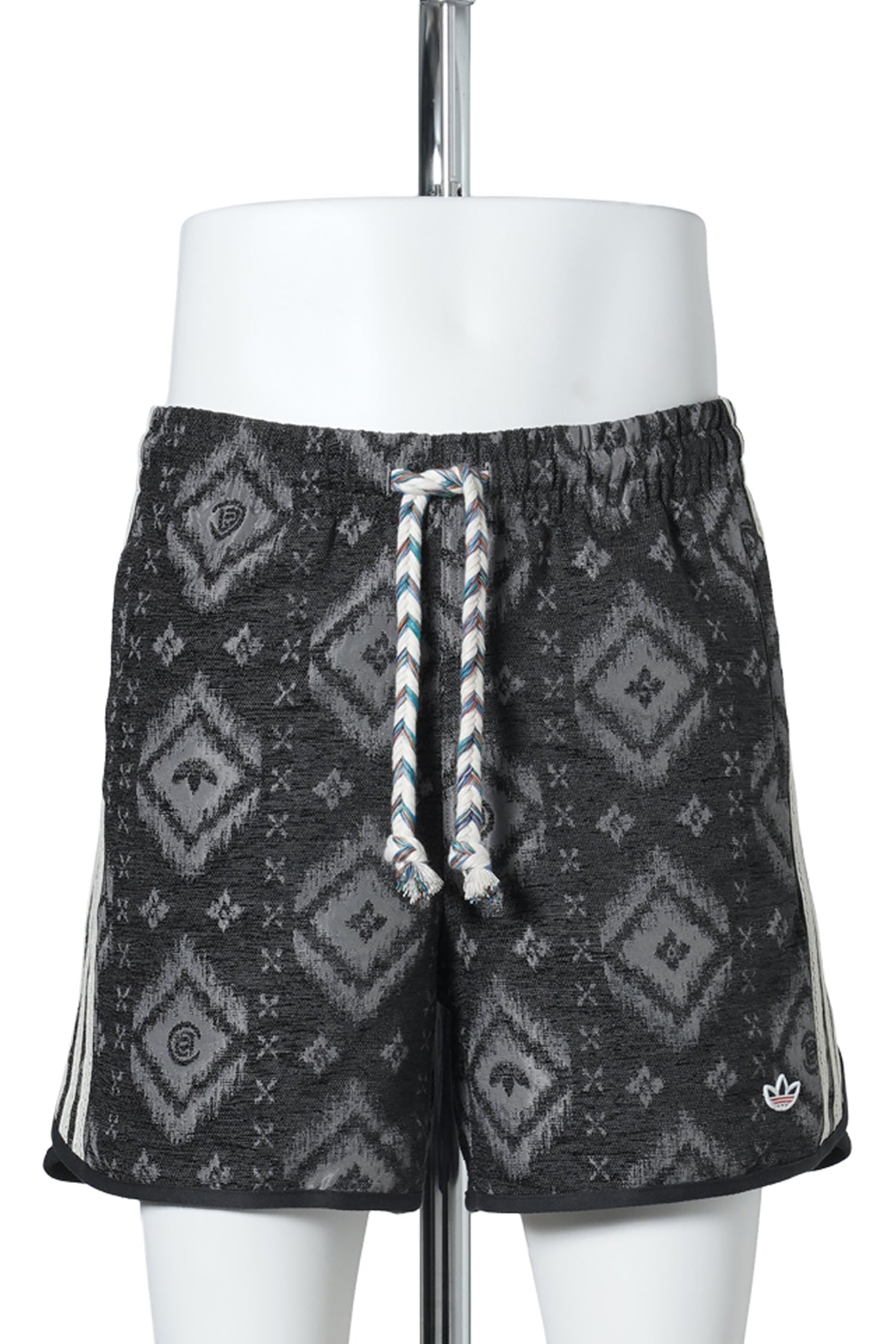 CLOT IKAT SHORT / CARBON