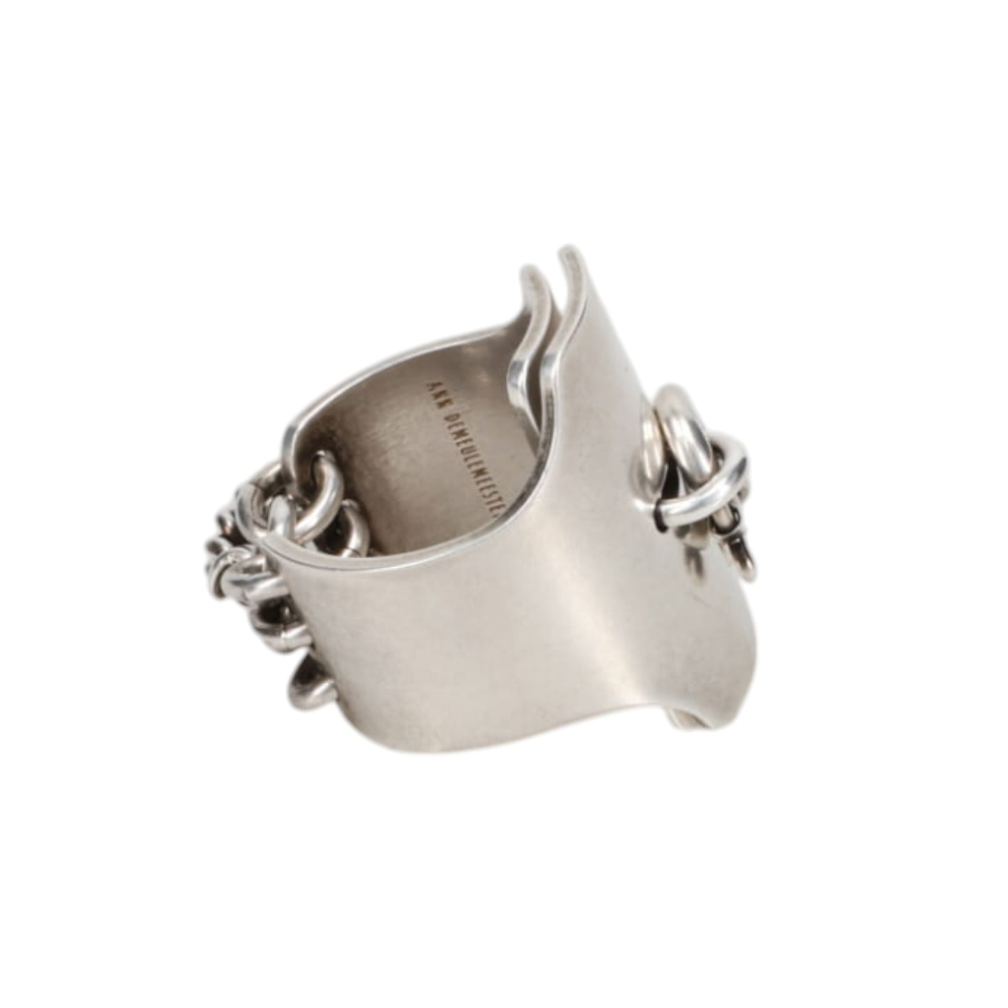 MARTINE LOCKRING / ANT