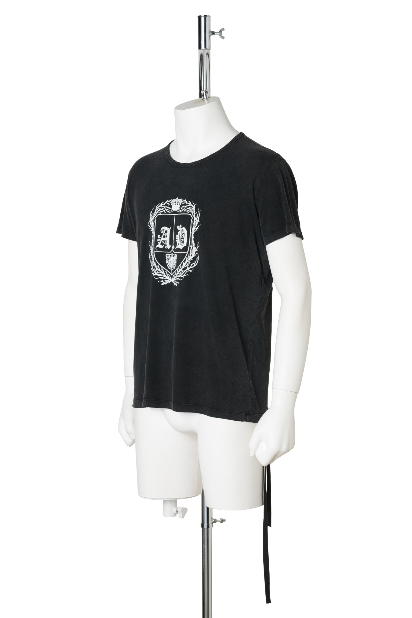 IDAR CROPPED STANDARD FIT T-SHIRT WITH "AD EMBLEM" PRINT / 098:FADED BLACK