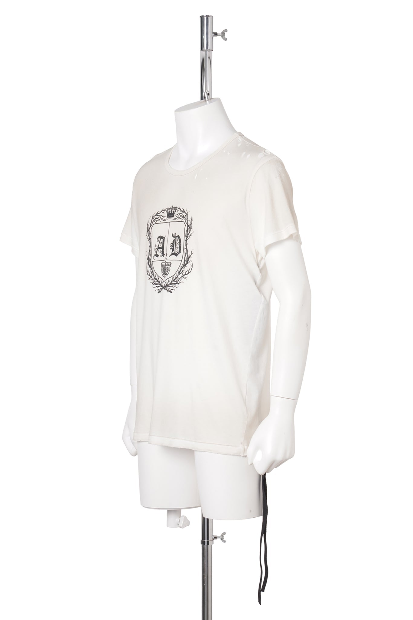 IDAR CROPPED STANDARD FIT T-SHIRT WITH "AD EMBLEM" PRINT / 004:CHALK