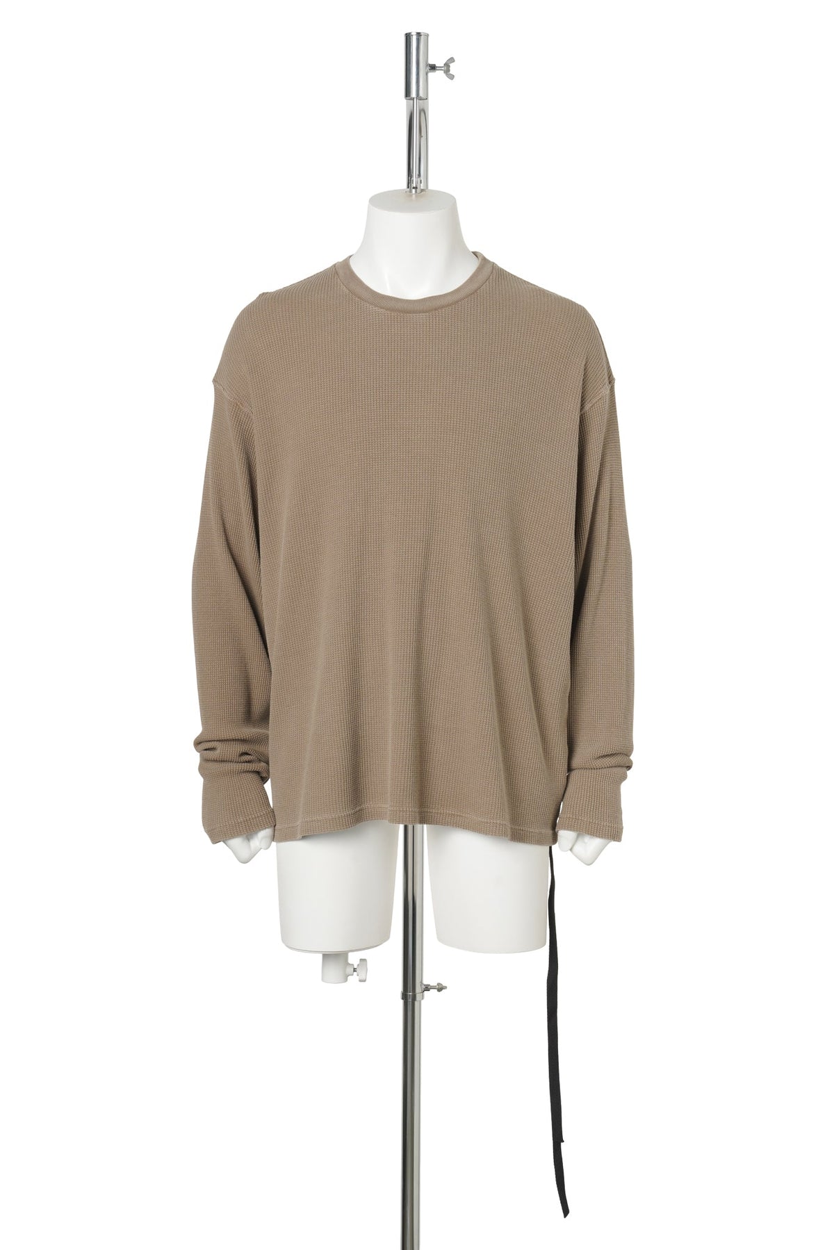 EMIL RELAX FIT BOXY T-SHIRT WITH "THE VELVET EVENING" PRINT / 295:CAMEL