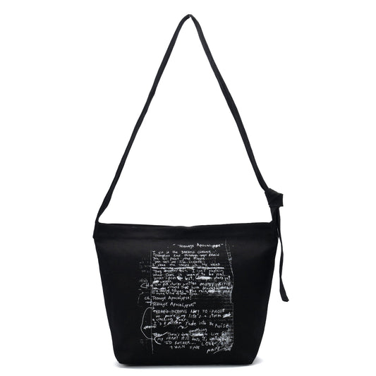 AD MEDIUM SHOULDER BAG WITH ADJUSTABLE STRAP "TEENAGE APOCALYPSE" PRINT / 099:BLACK
