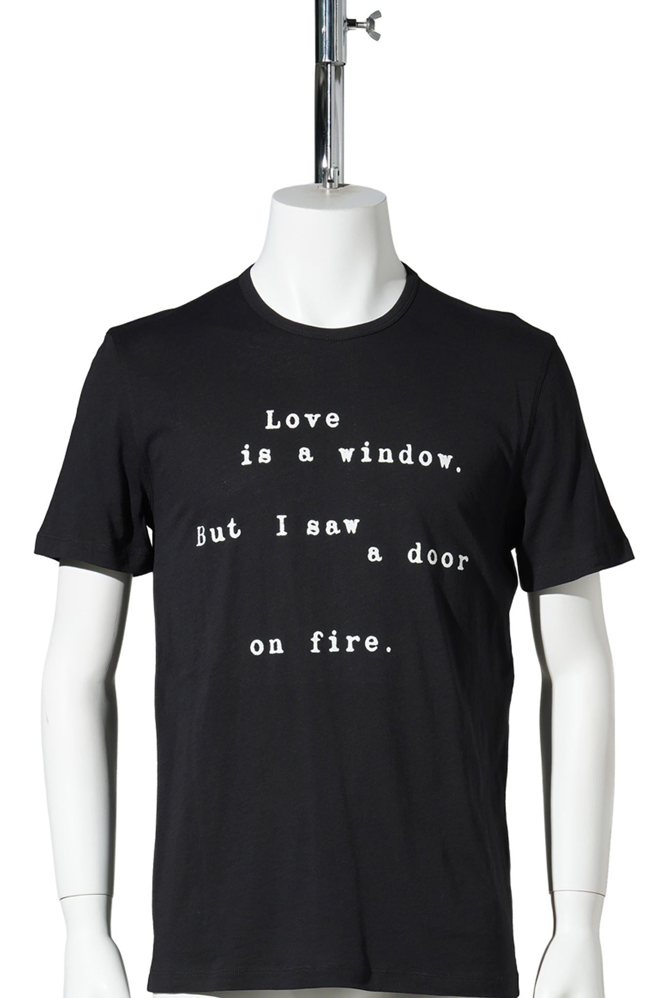 BAPTIST STANDARD FIT T-SHIRT WITH  "LOVE IS A WINDOW" PRINT / 099:BLACK