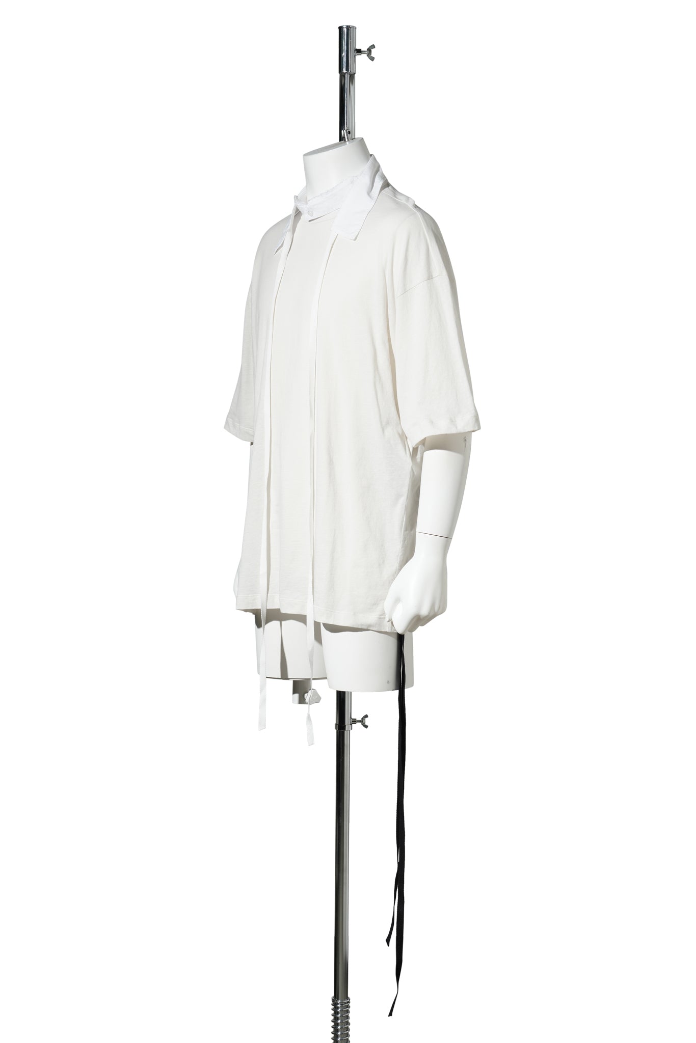 DANVALD HIGH COMFORT T-SHIRT WITH DET. COLLAR AND "HOLLOW WORDS" PRINT / 003:IVORY