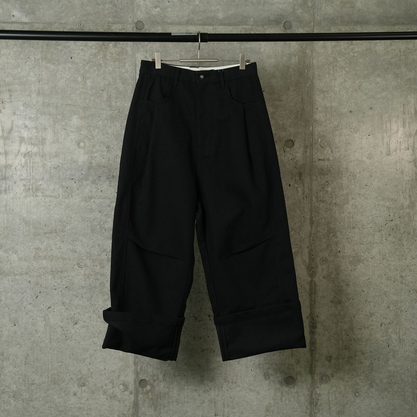 TROUSERS / NOIR