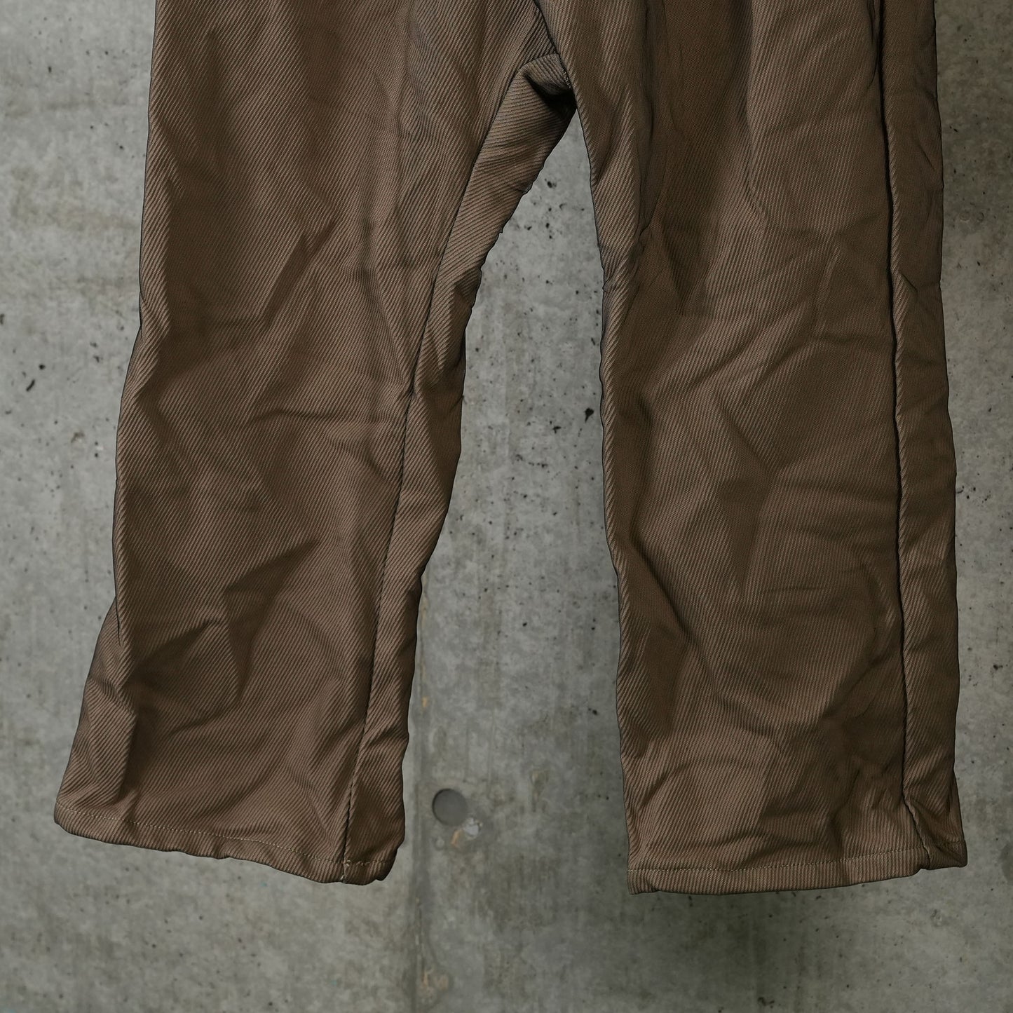 TROUSERS / BEIGE