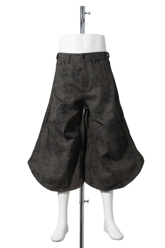 OVER KNEE SHORTS / DENIM