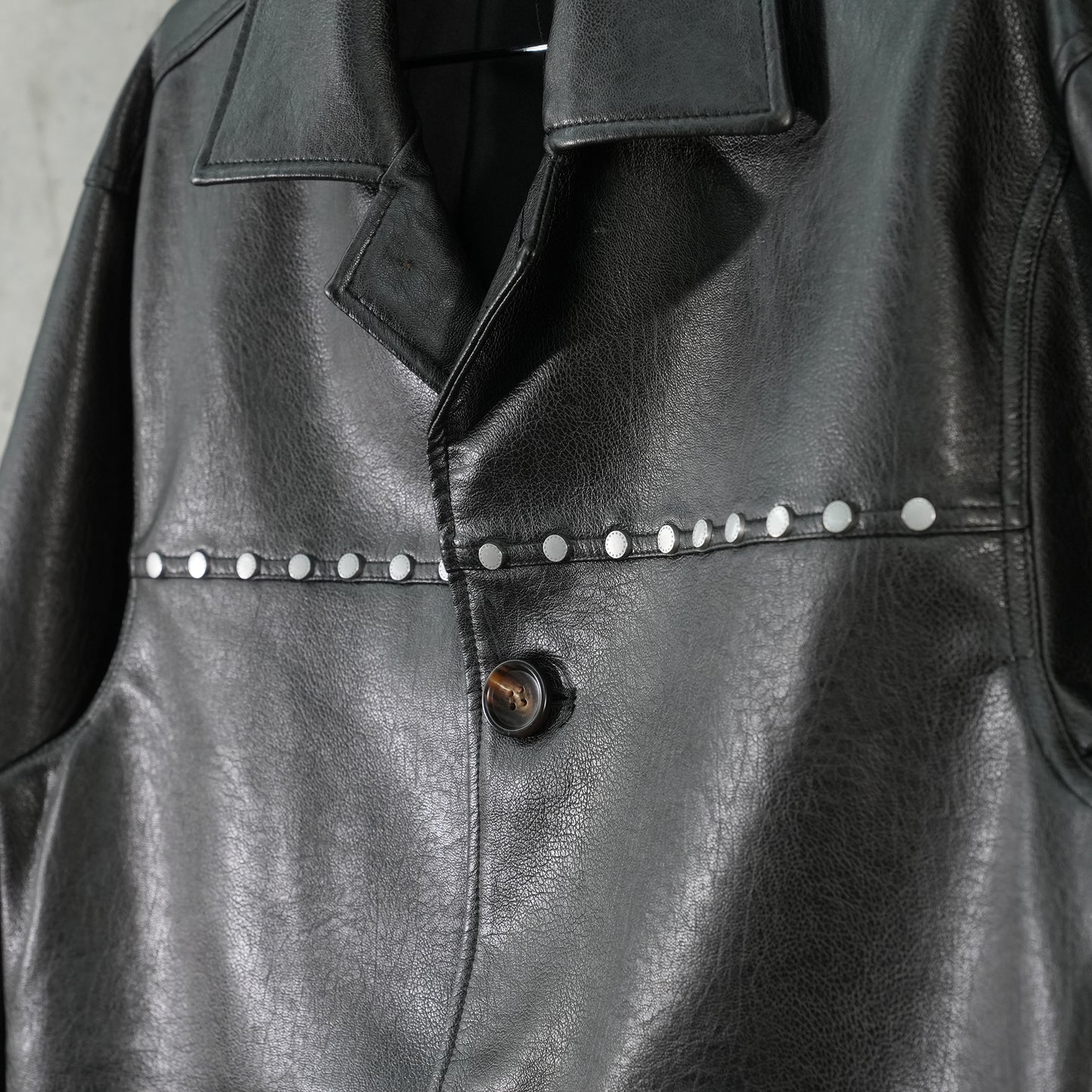 STUDDED CAR COAT / BLACK