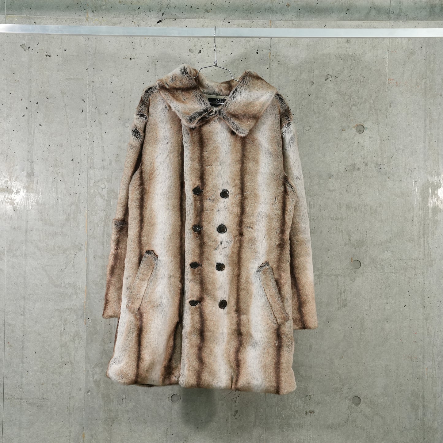 FAUXFUR COAT / BROWN