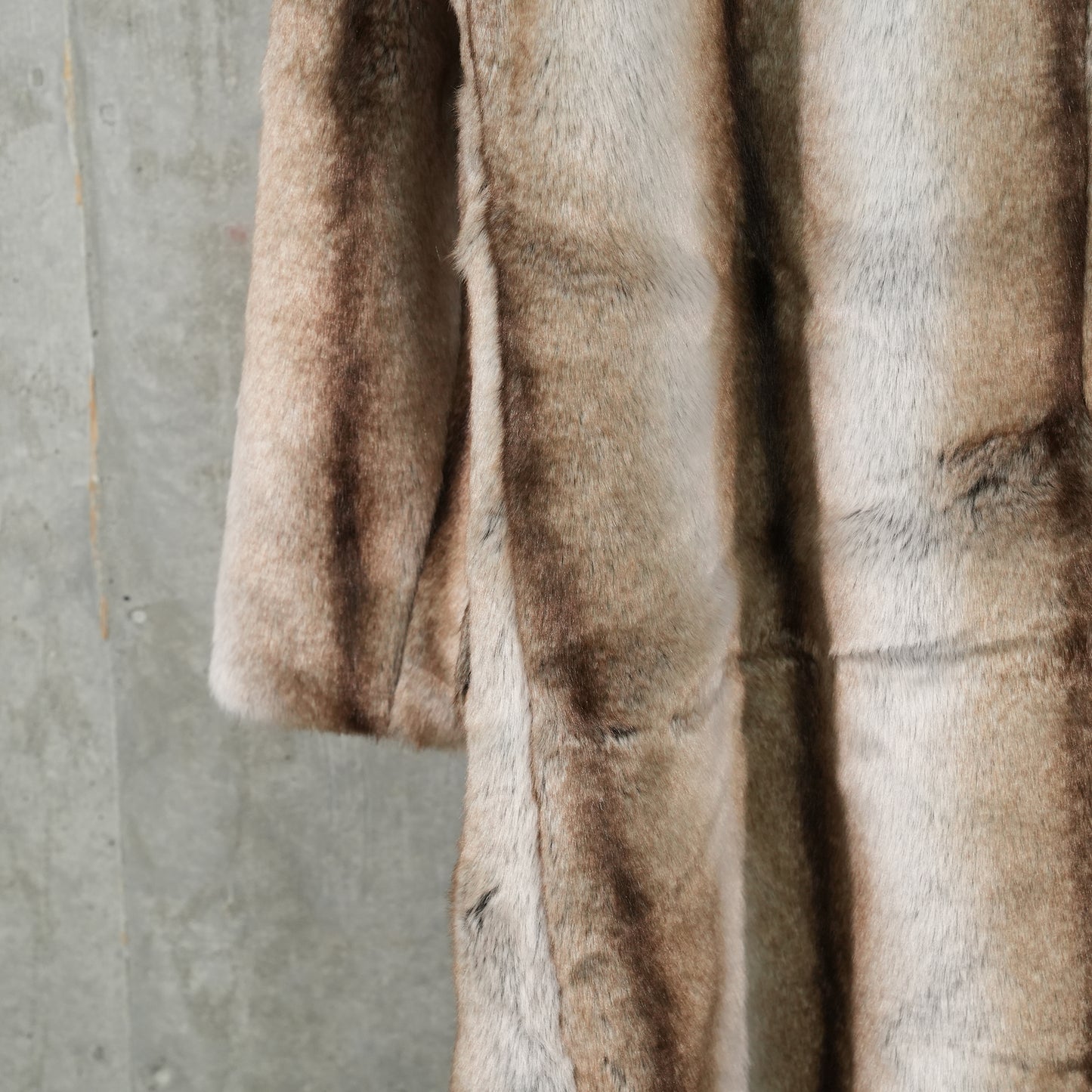 FAUXFUR COAT / BROWN