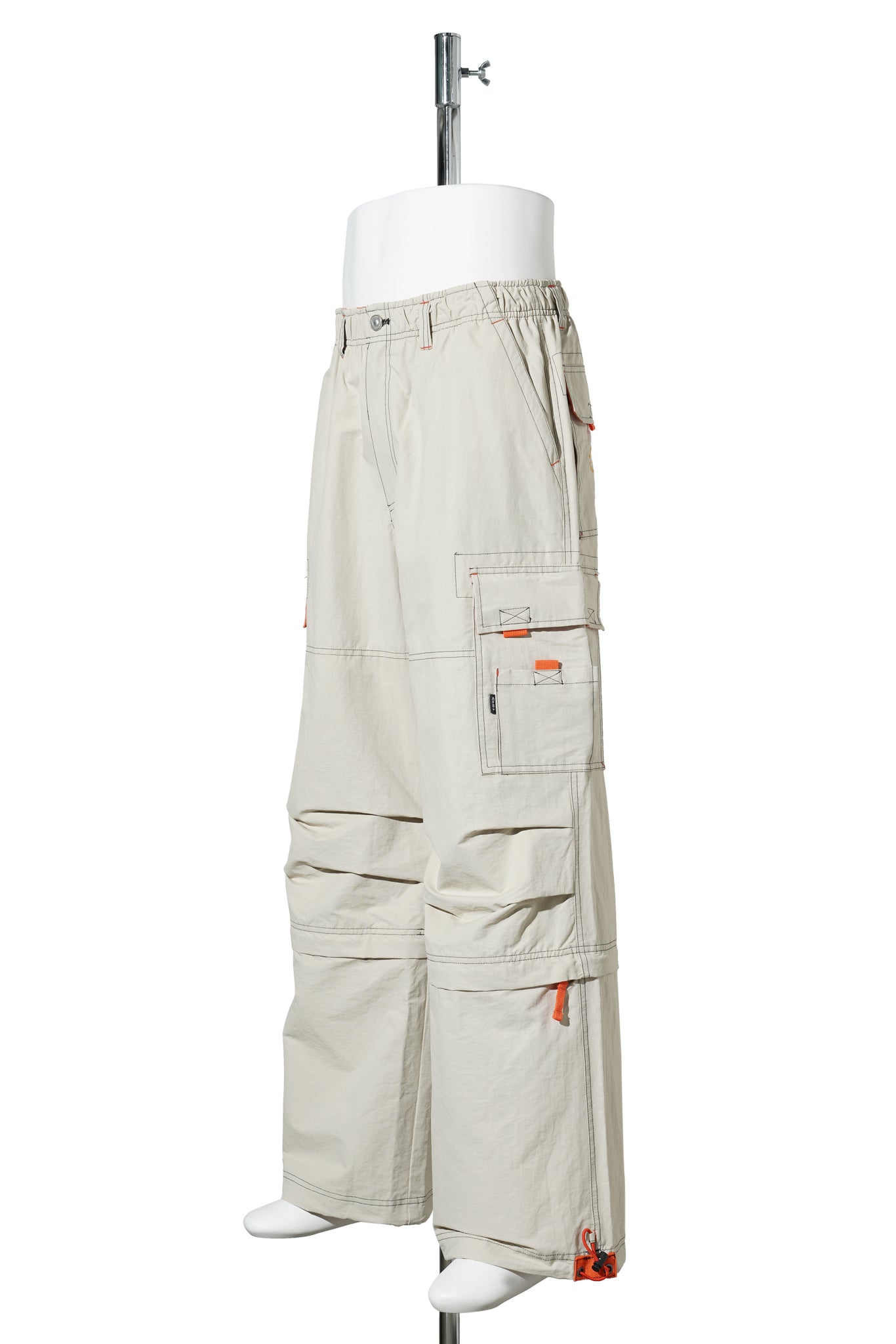 NYLON CARGO PANTS / BEIGE
