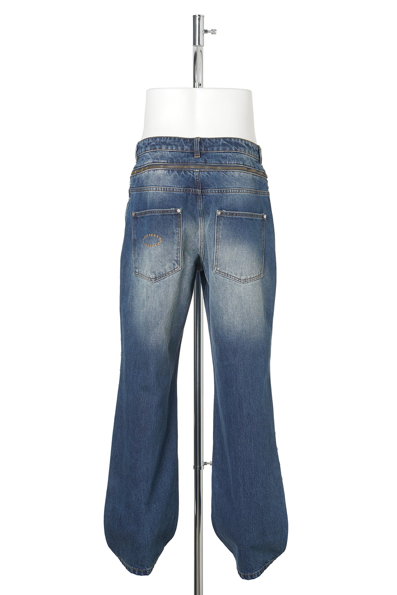 STUDDED BACK ZIP JEANS / BLUE