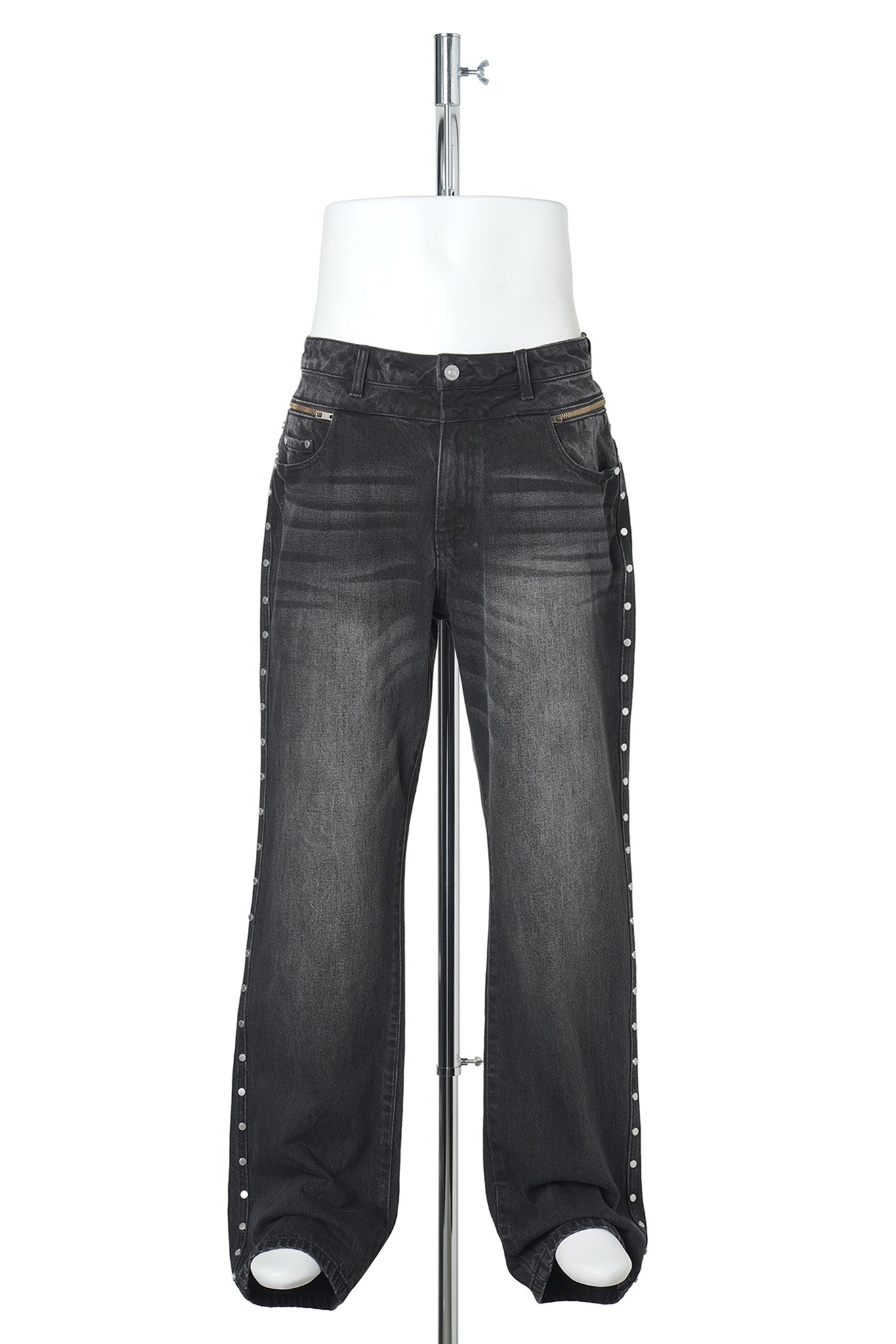 STUDDED BACK ZIP JEANS / BLACK
