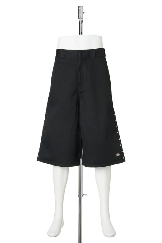 STUDDED HALF PANTS / BLACK