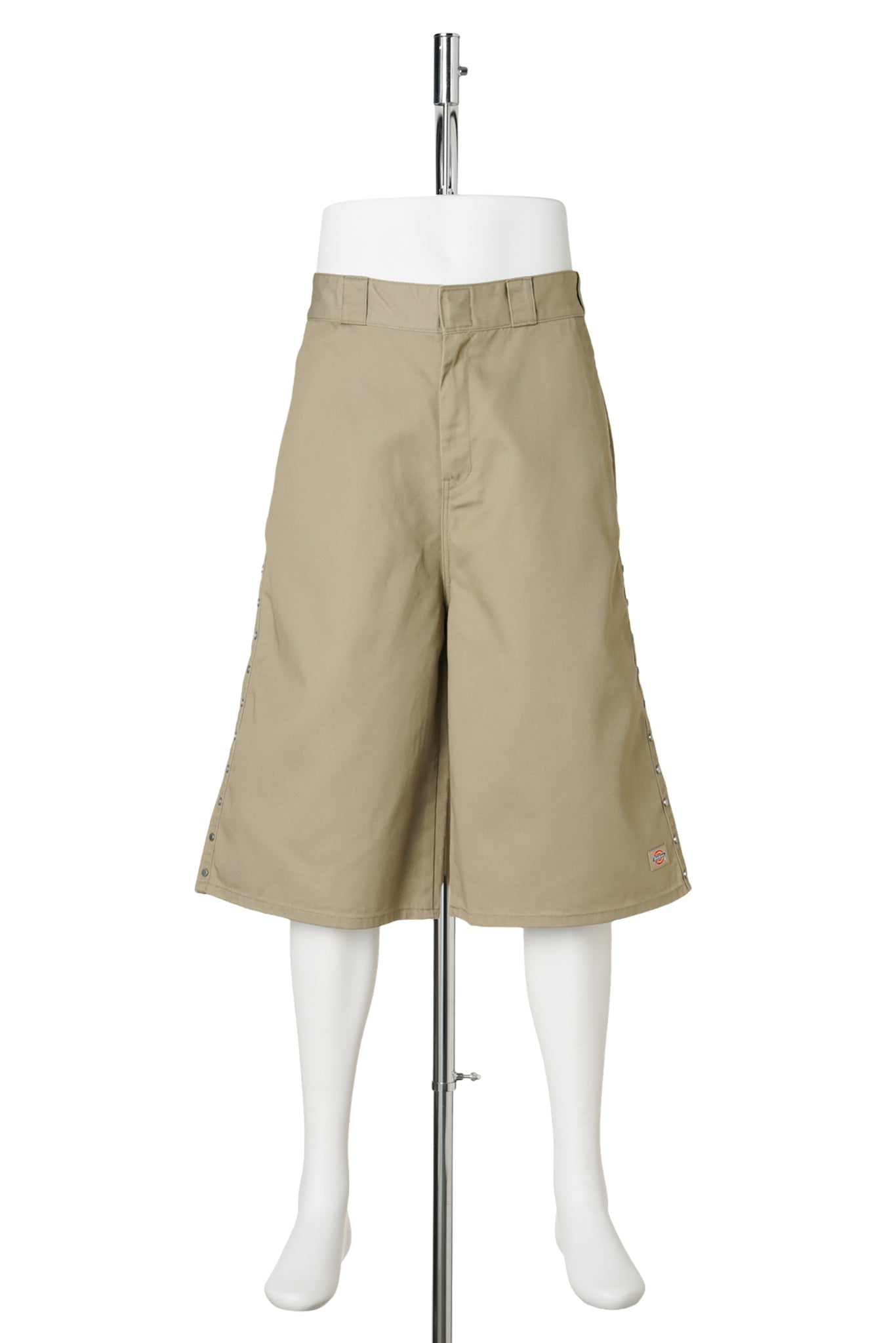 STUDDED HALF PANTS / KHAKI