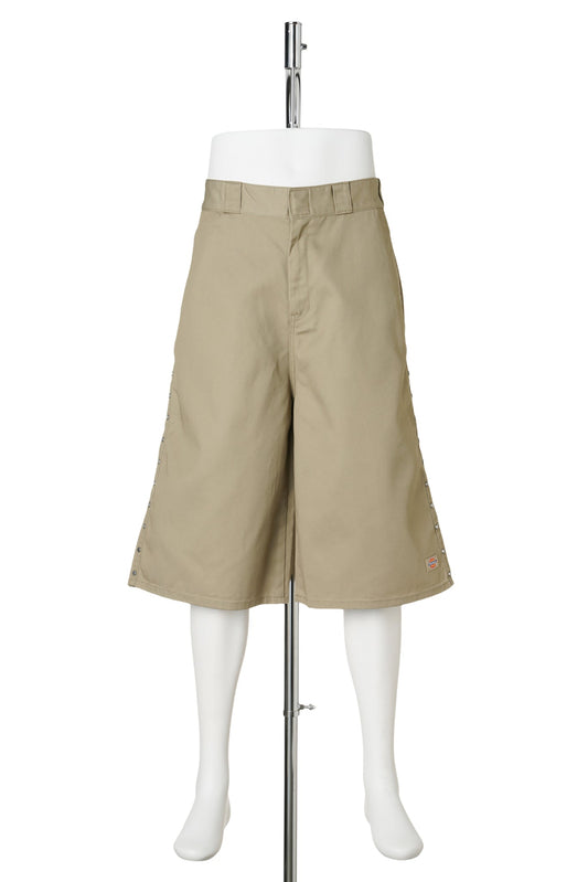 STUDDED HALF PANTS / KHAKI