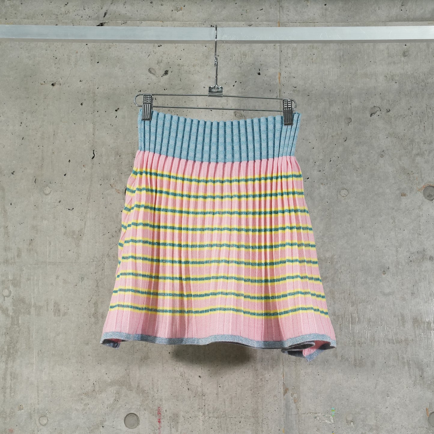 KNITTED MERINO AND LUREX PLEAT MIDI SKIRT WITH MULICOLOR STRIPES AND CHECK RIB / ROSE/MULTI