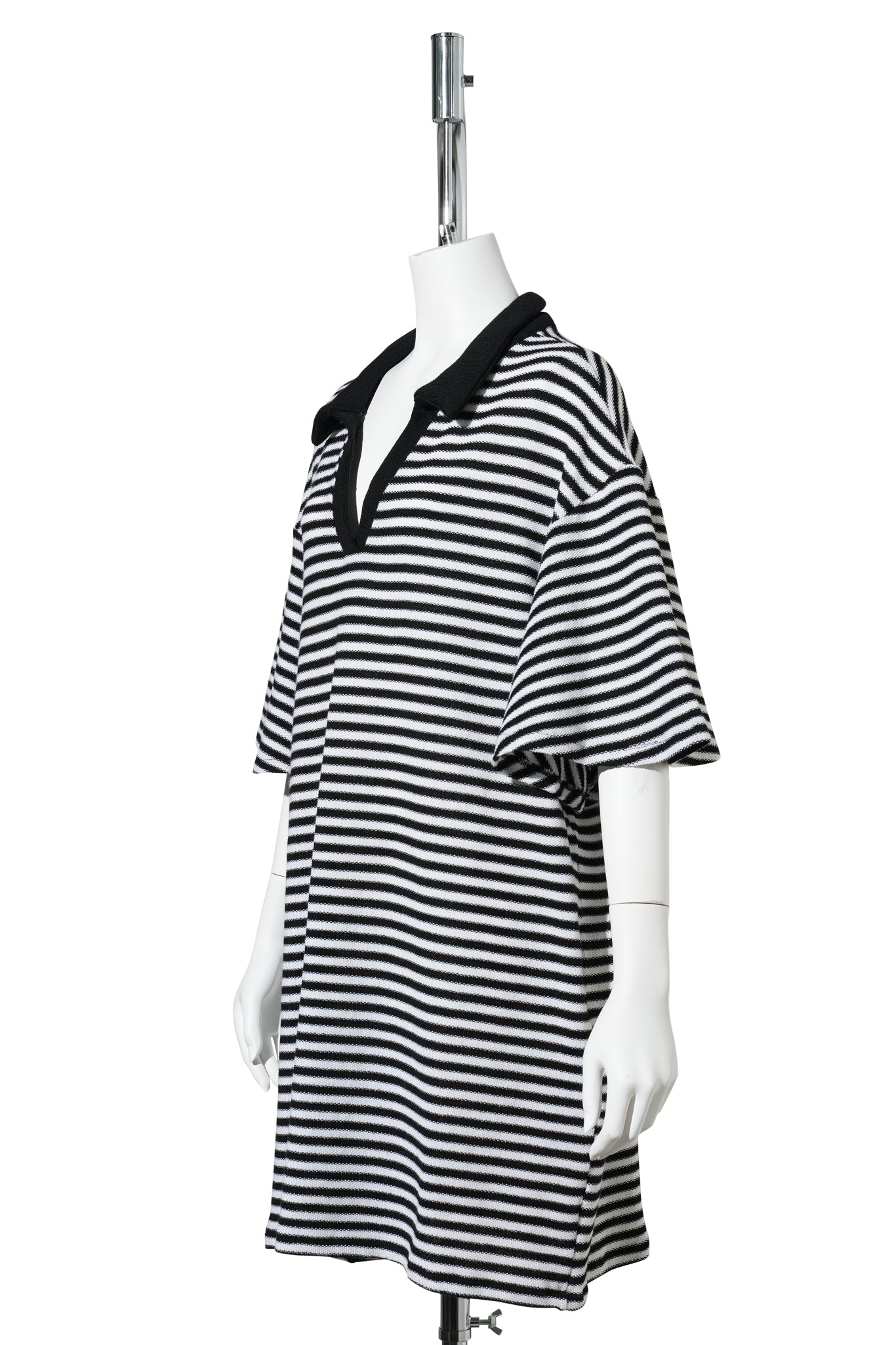 LONG KNITTED MERINO POLO SHIRT WITH COLLAR AND SMALL STRIPES PATTERN / BLACK/WHITE