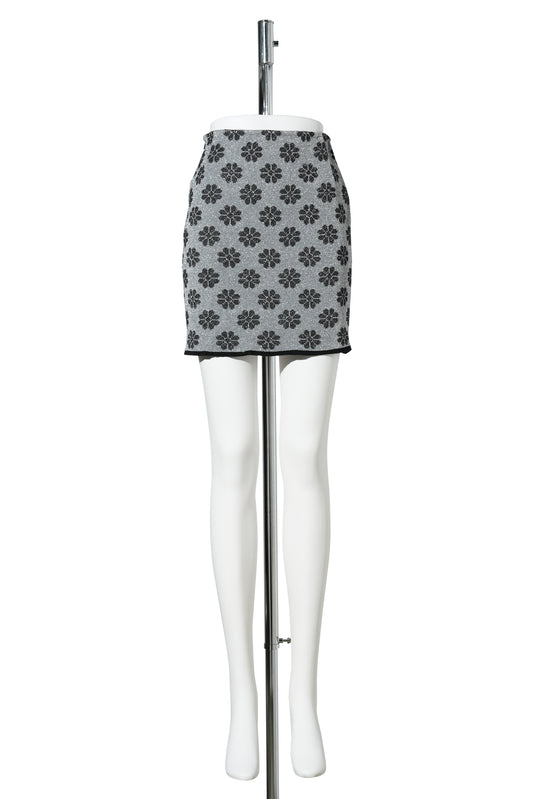 KNITTED CLOQUE FLOWER PENCIL SKIRT / GREY