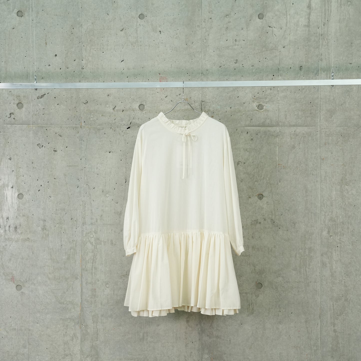 SHEER NECK FRILL DRESS / IVORY