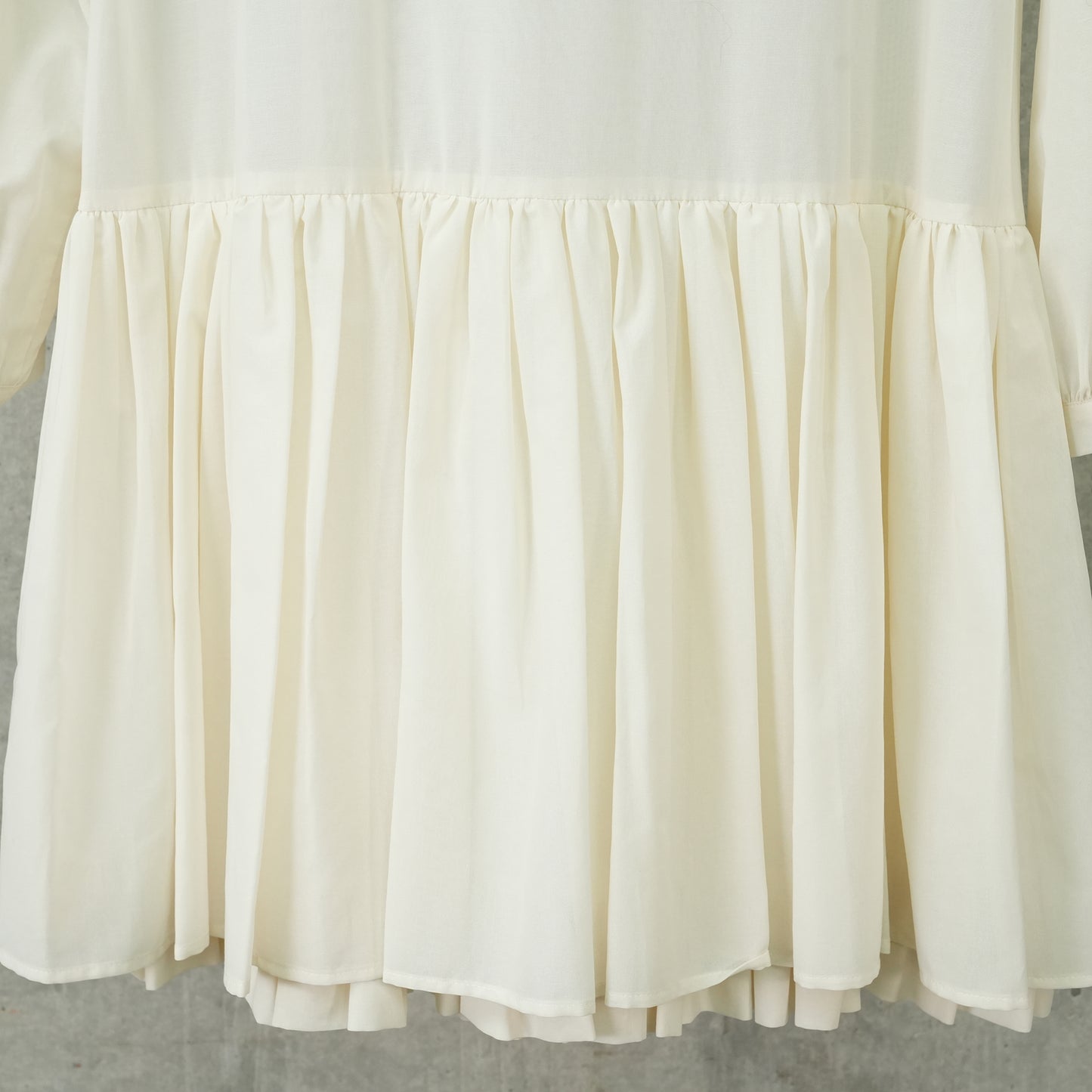 SHEER NECK FRILL DRESS / IVORY