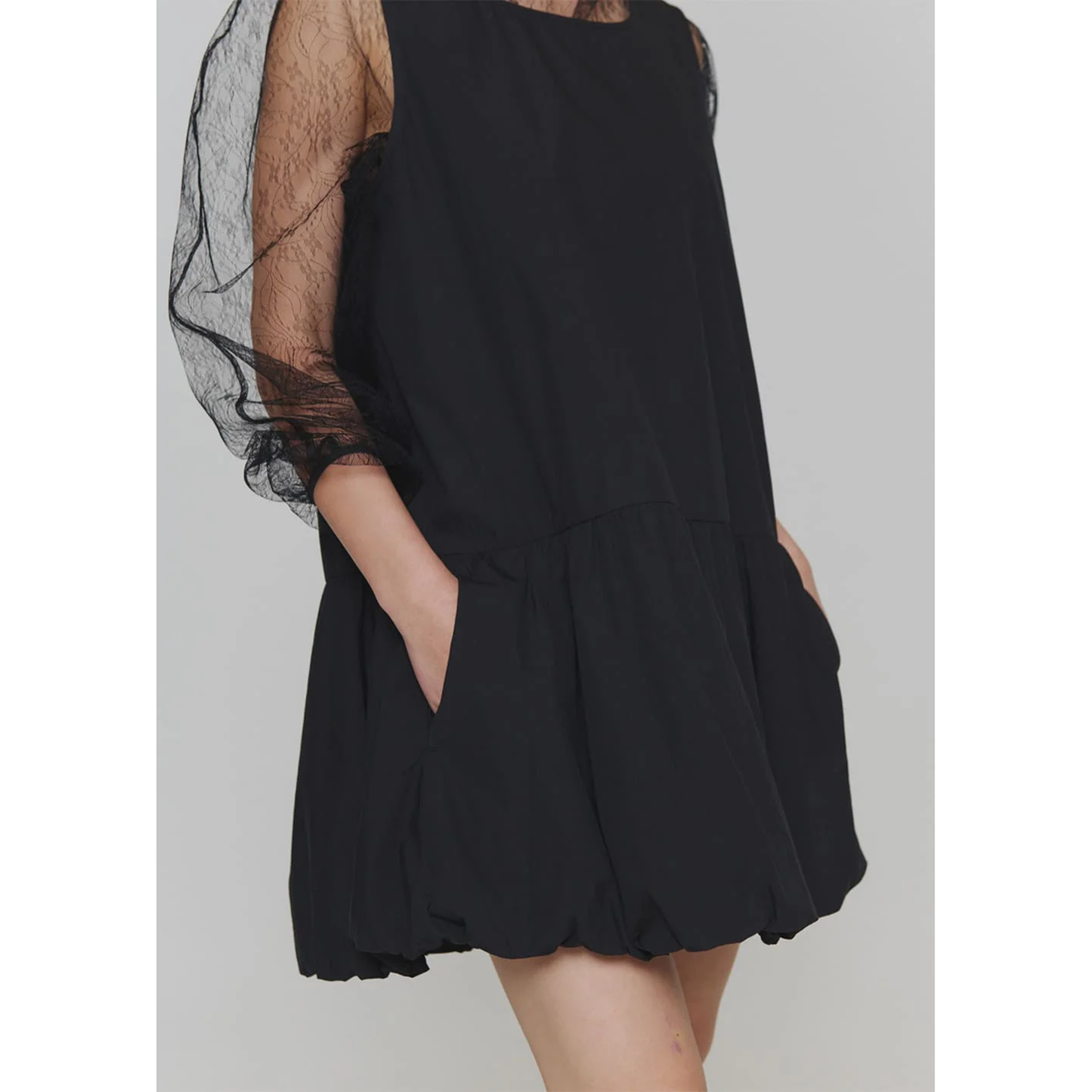 VOLUME MINI DRESS / BLACK