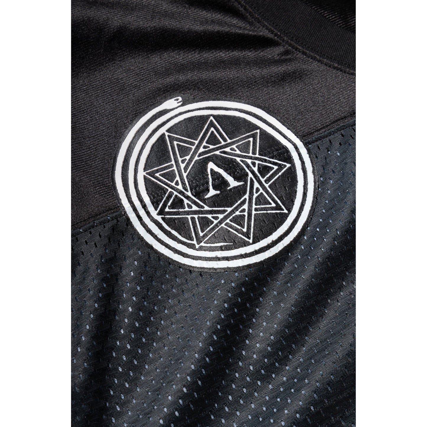 CULT LEADER AIRTEX LS TEE / BLACK