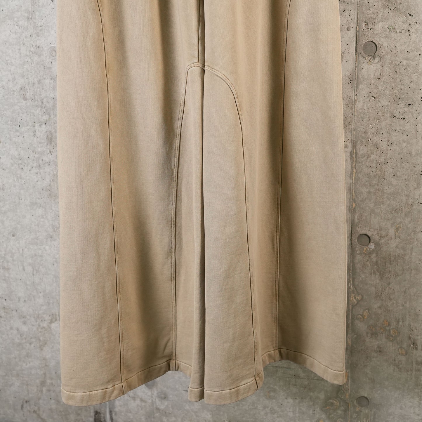 TRACK PANT / BEIGE