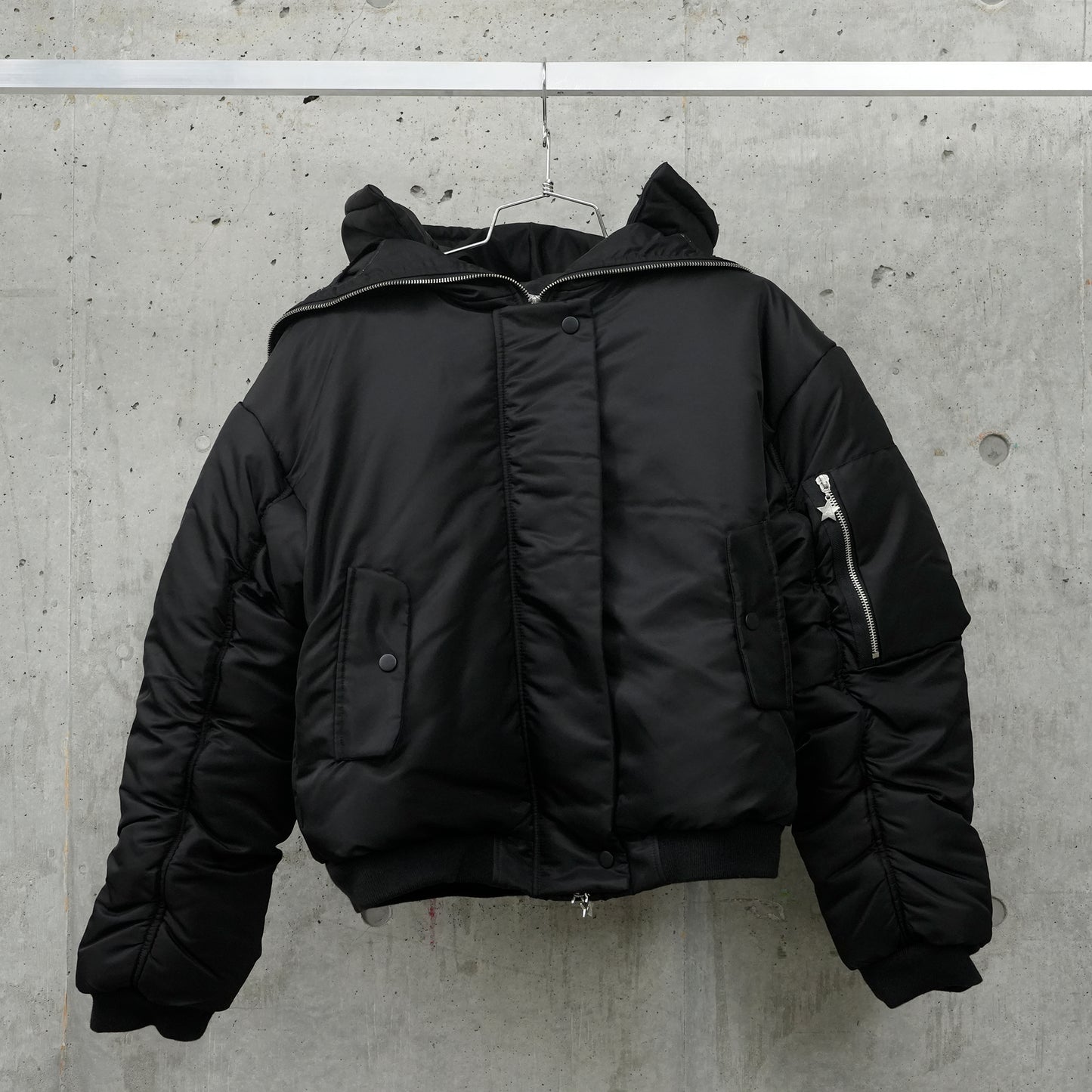 UTTERFLY BOMBER JACKET / BLACK