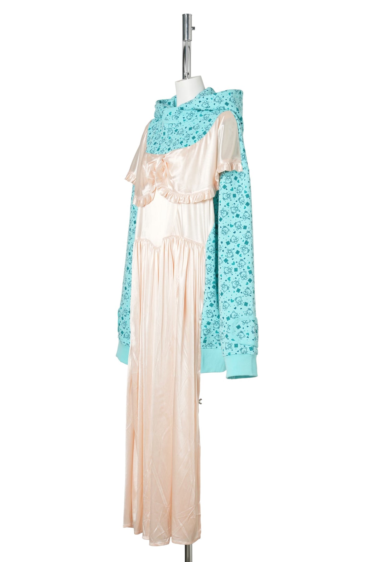 GOWN HOODIE / BEAR