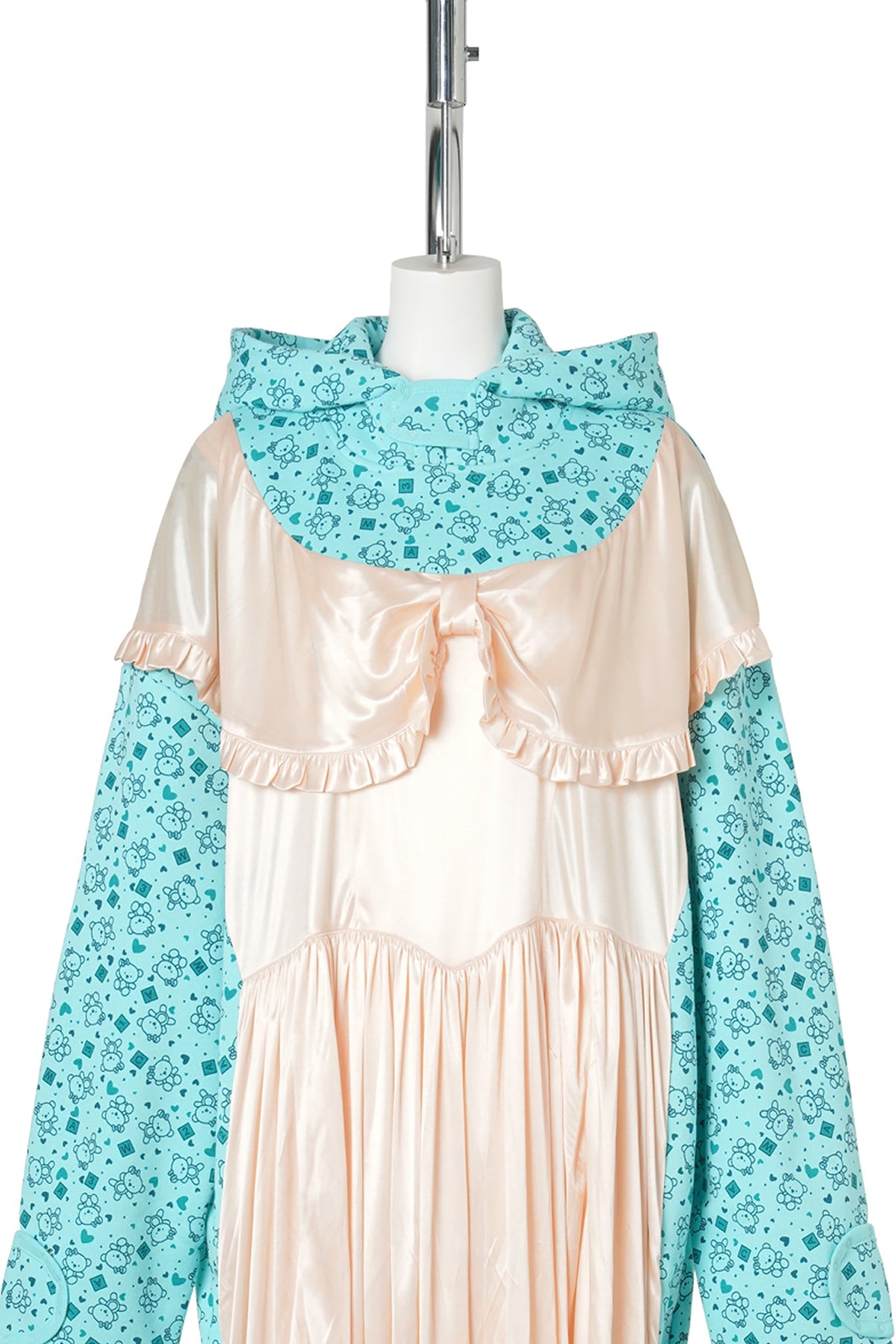 GOWN HOODIE / BEAR
