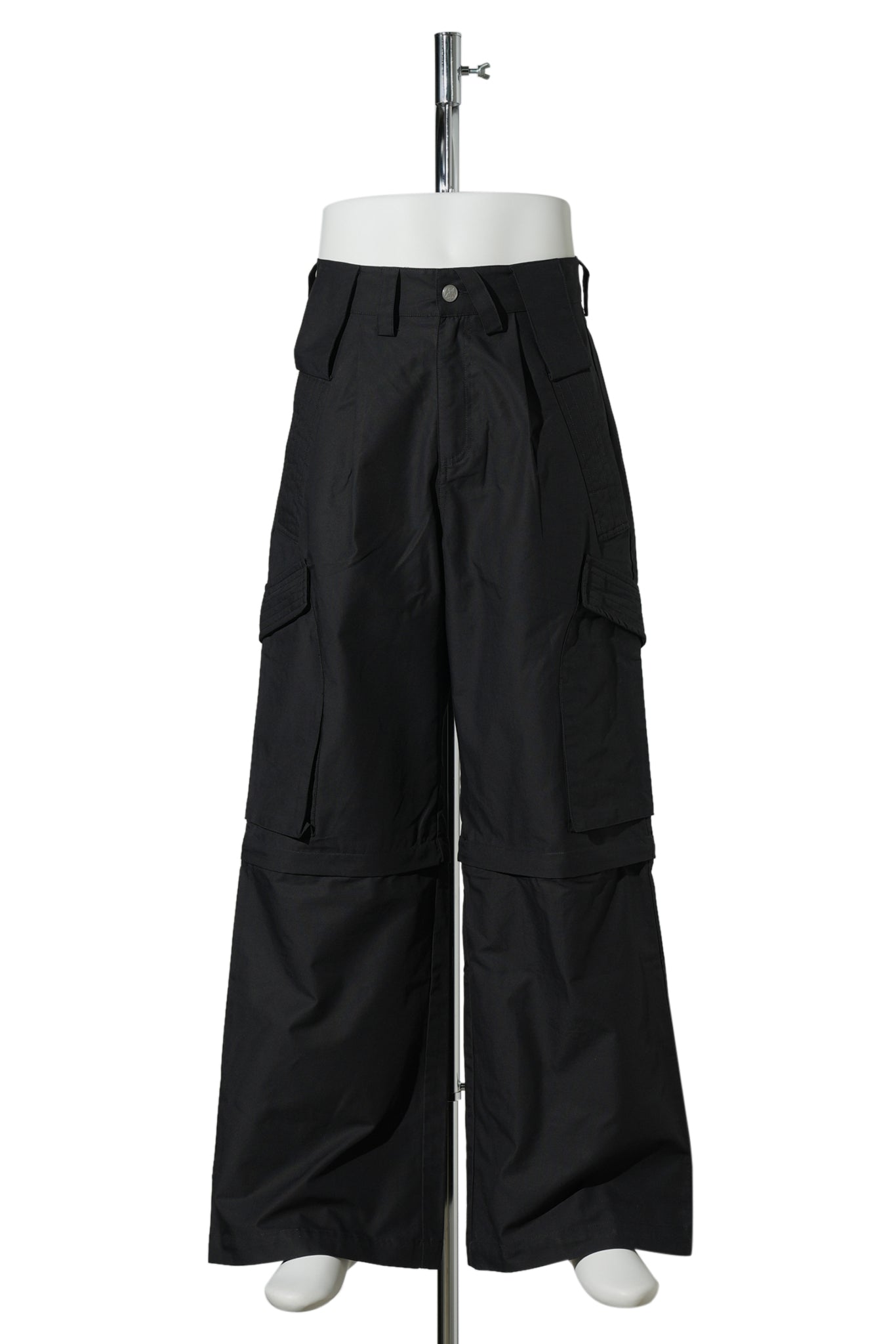 DOLLY , JET BLACK CARGOS / BLACK