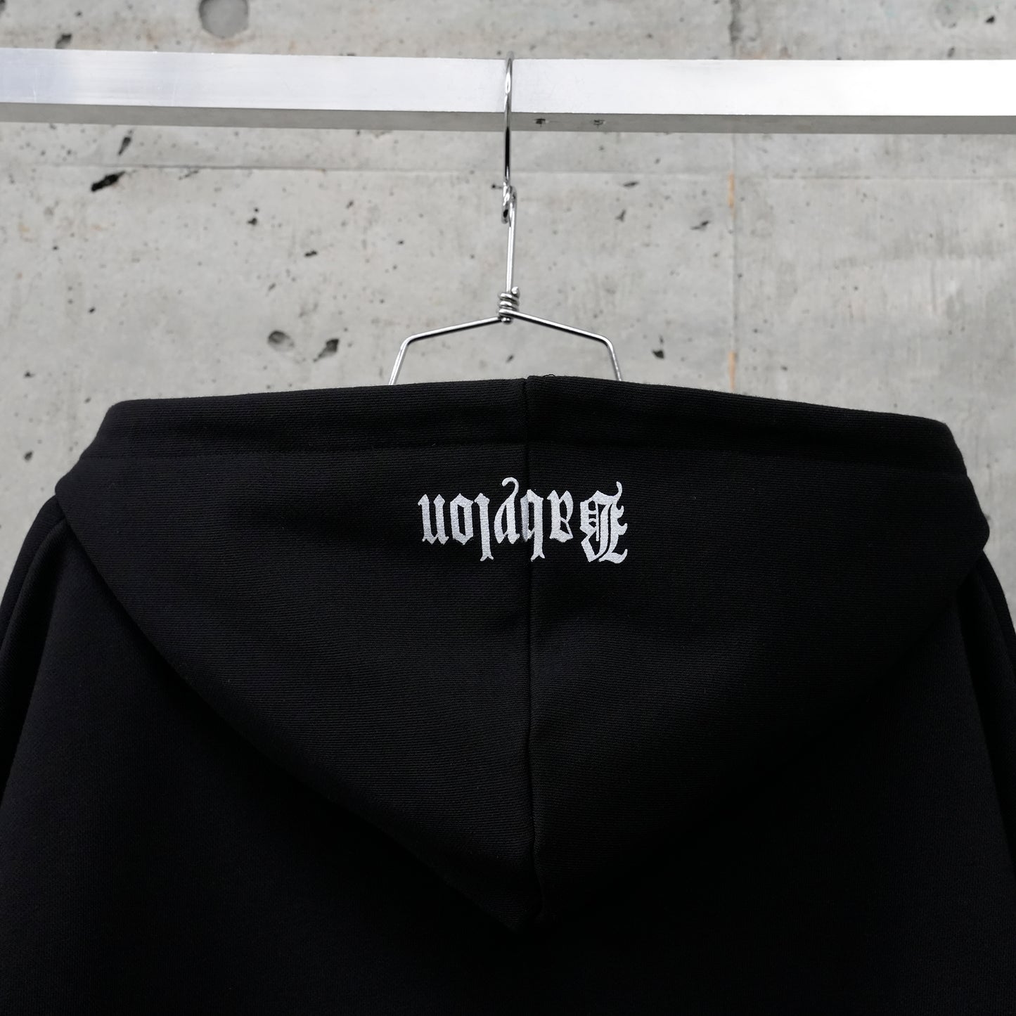 WHO THE DEVIL? HOODIE / BLACK