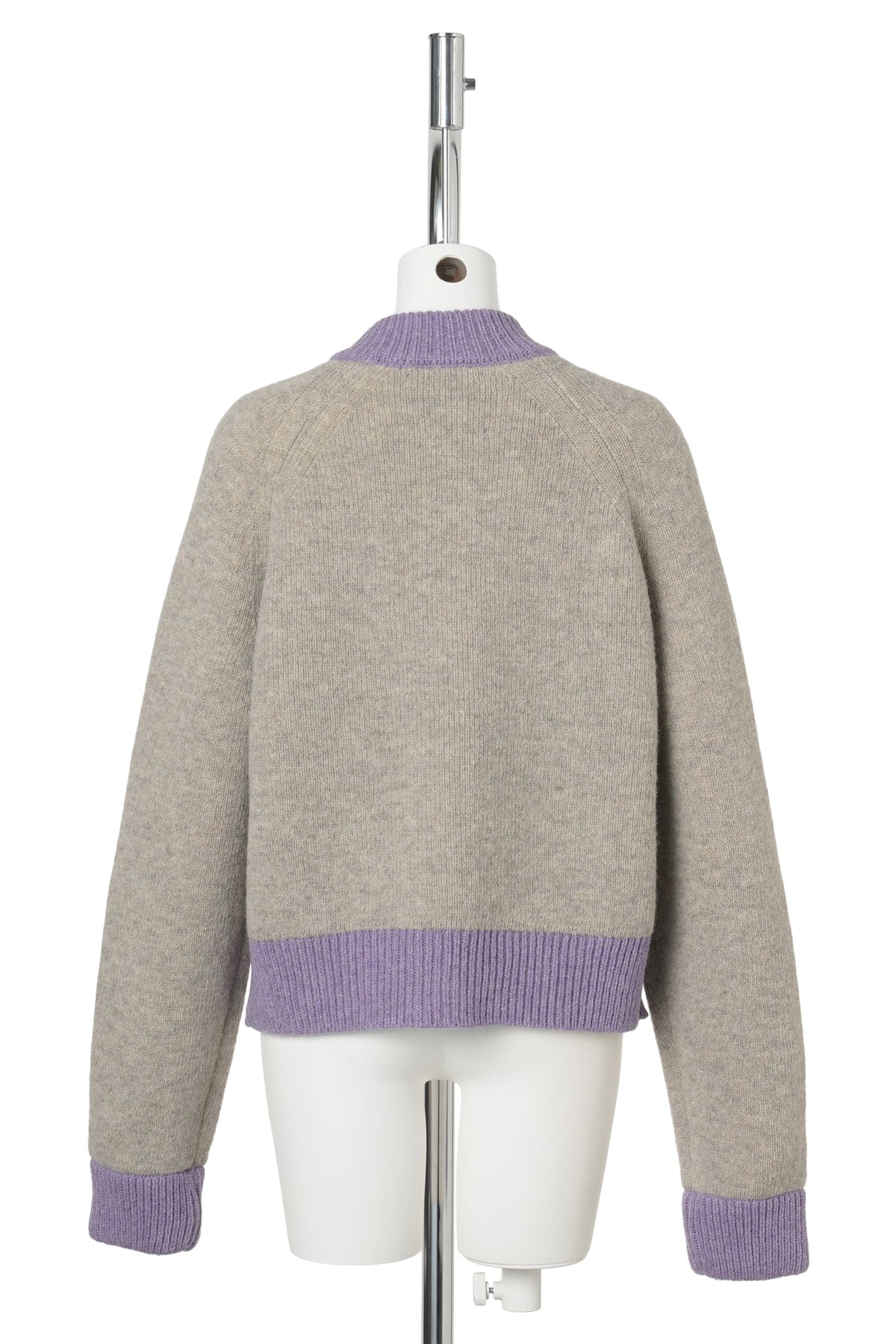 CREW NECK CARDIGAN W/ 4 POCKETS / SAND/LILAC