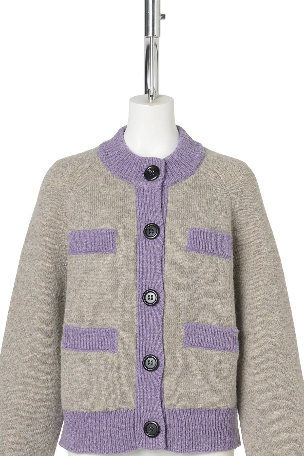 CREW NECK CARDIGAN W/ 4 POCKETS / SAND/LILAC