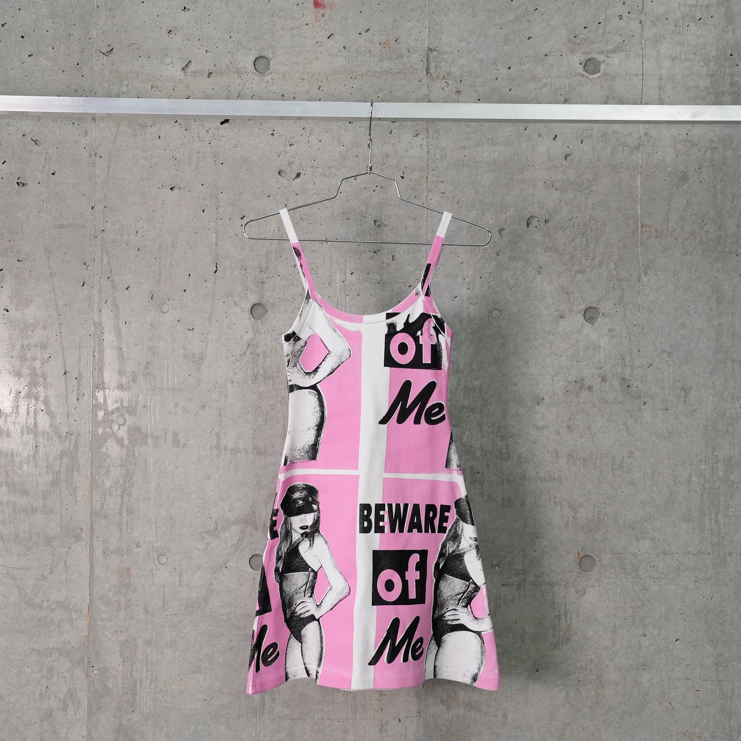 BE WARE OF ME DRESS / WHITE/PINK